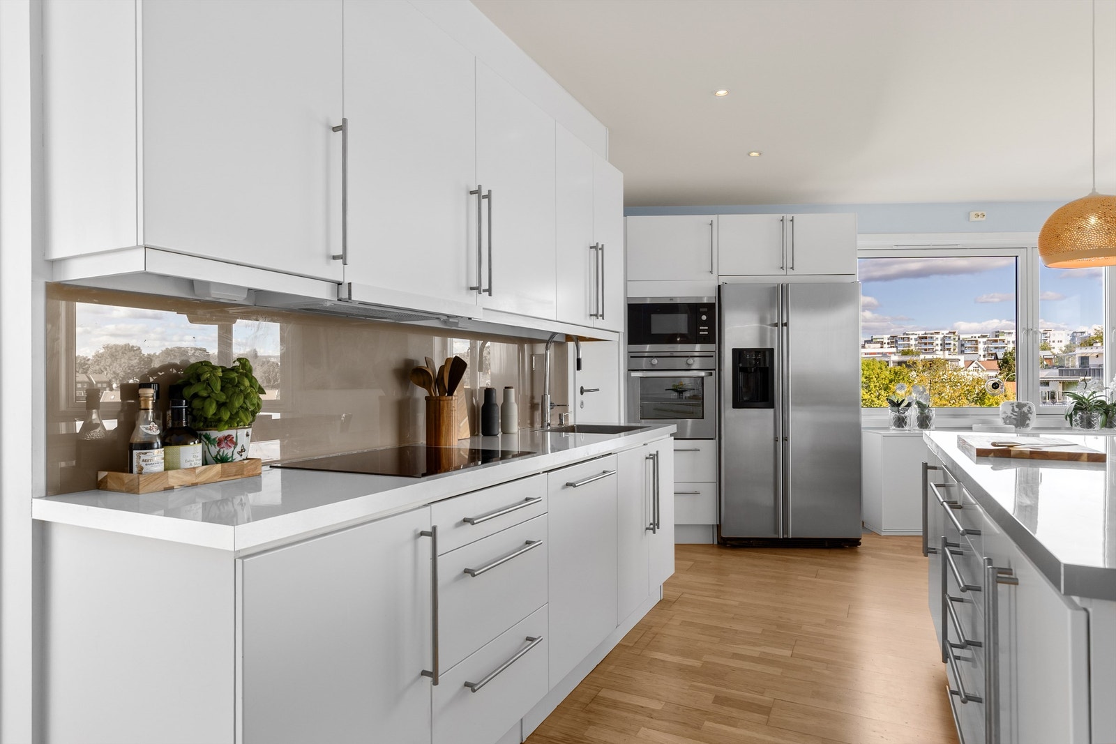 Velholdt og pent kjøkkeninnredning fra Ballingsløv Galleribilde