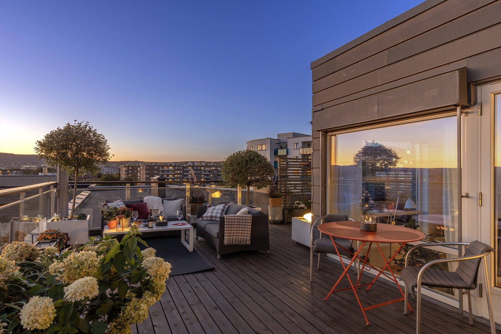 Kveldsidyll på terrassen Galleribilde