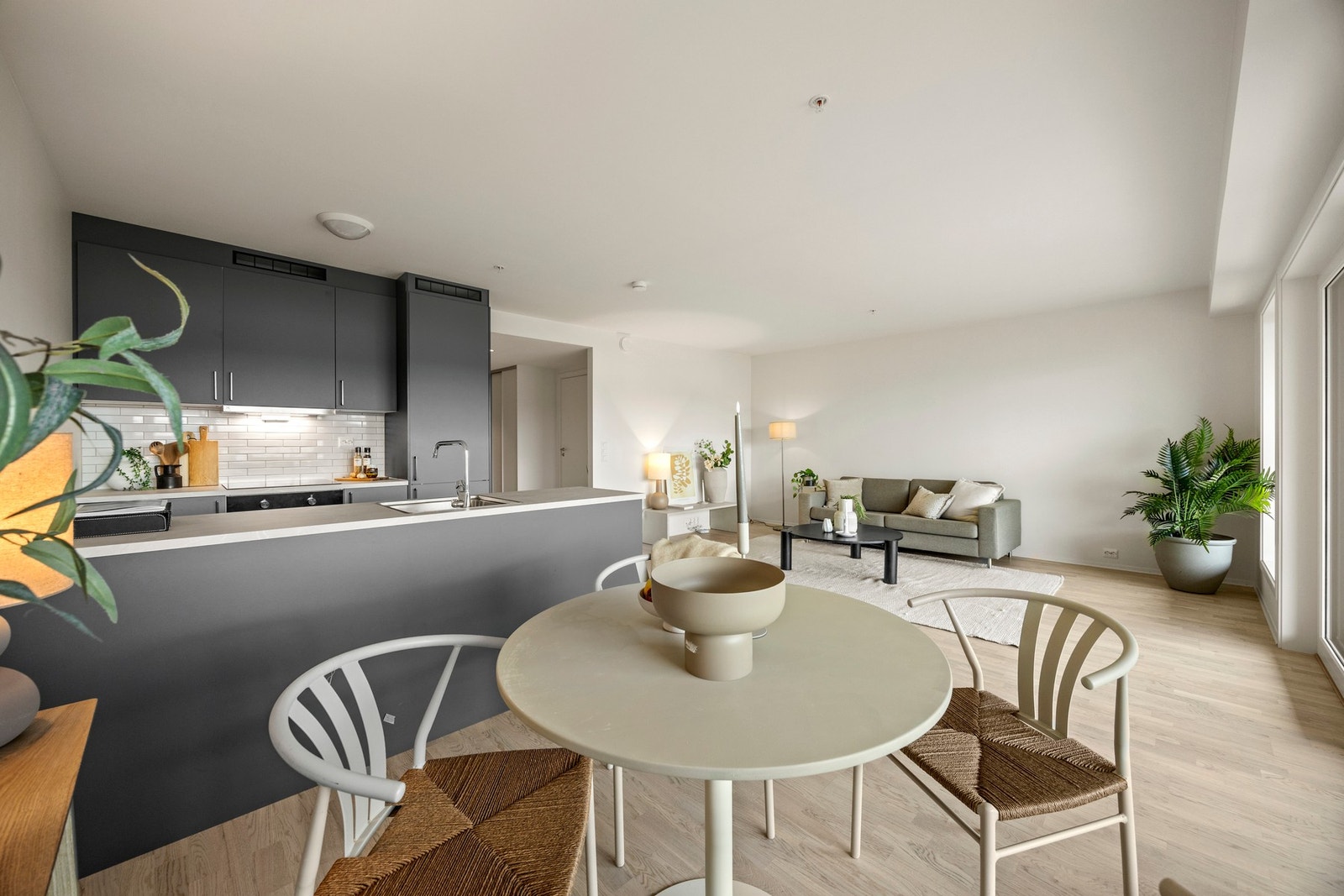 Stue/kjøkken - 32,1 kvm Galleribilde