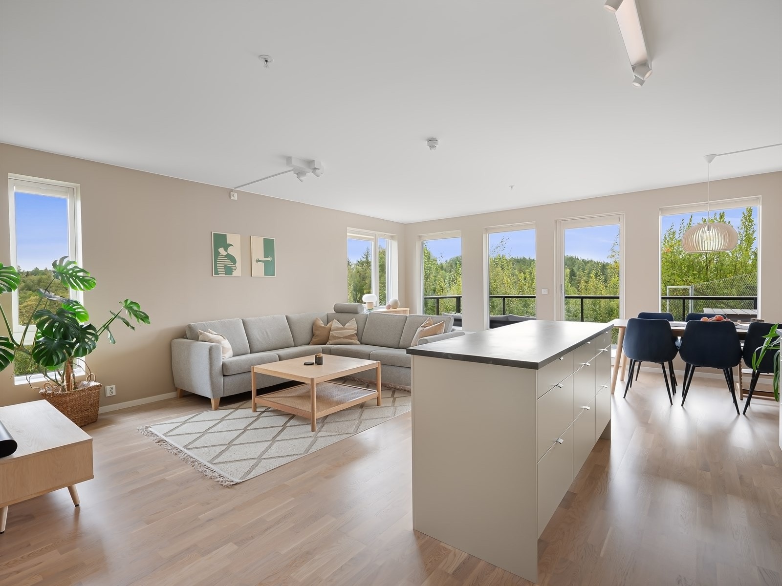 Velkommen til leilighet på Skogsåsen 4 med en unik beliggenhet. Galleribilde