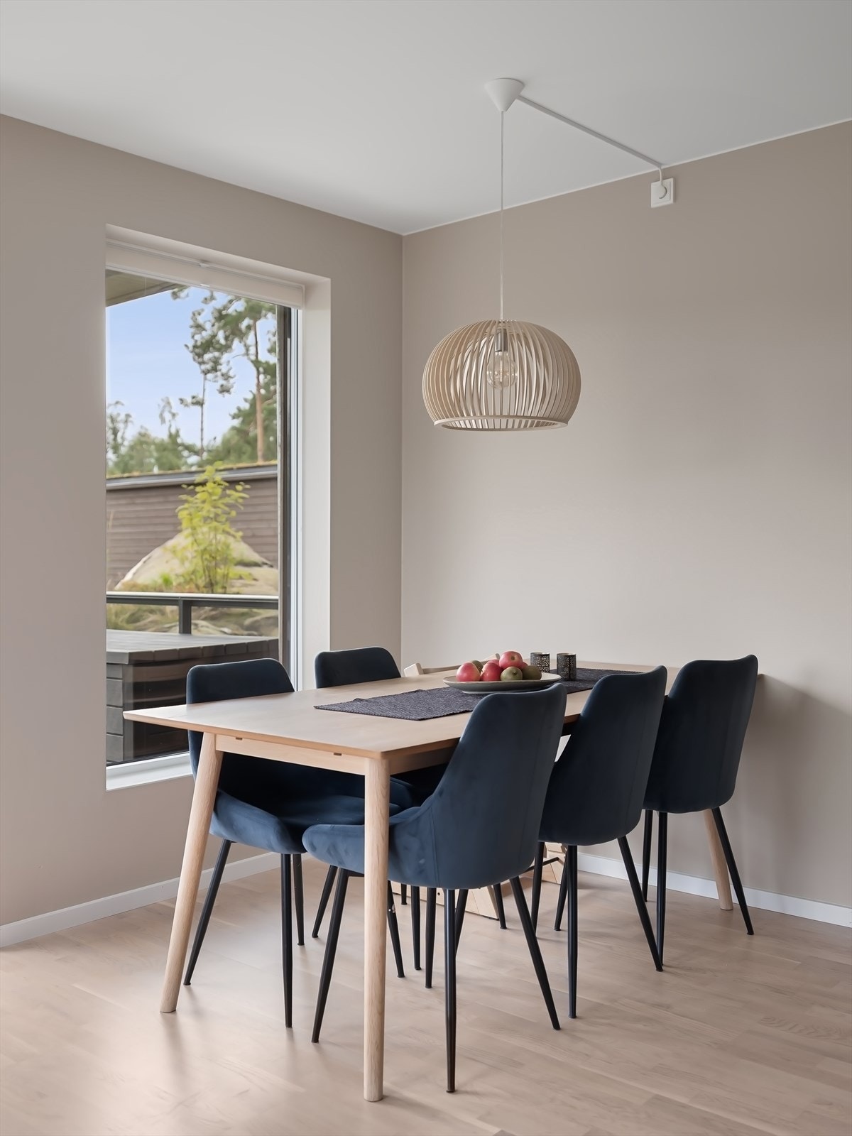 Hyggelig spiseplass. Galleribilde