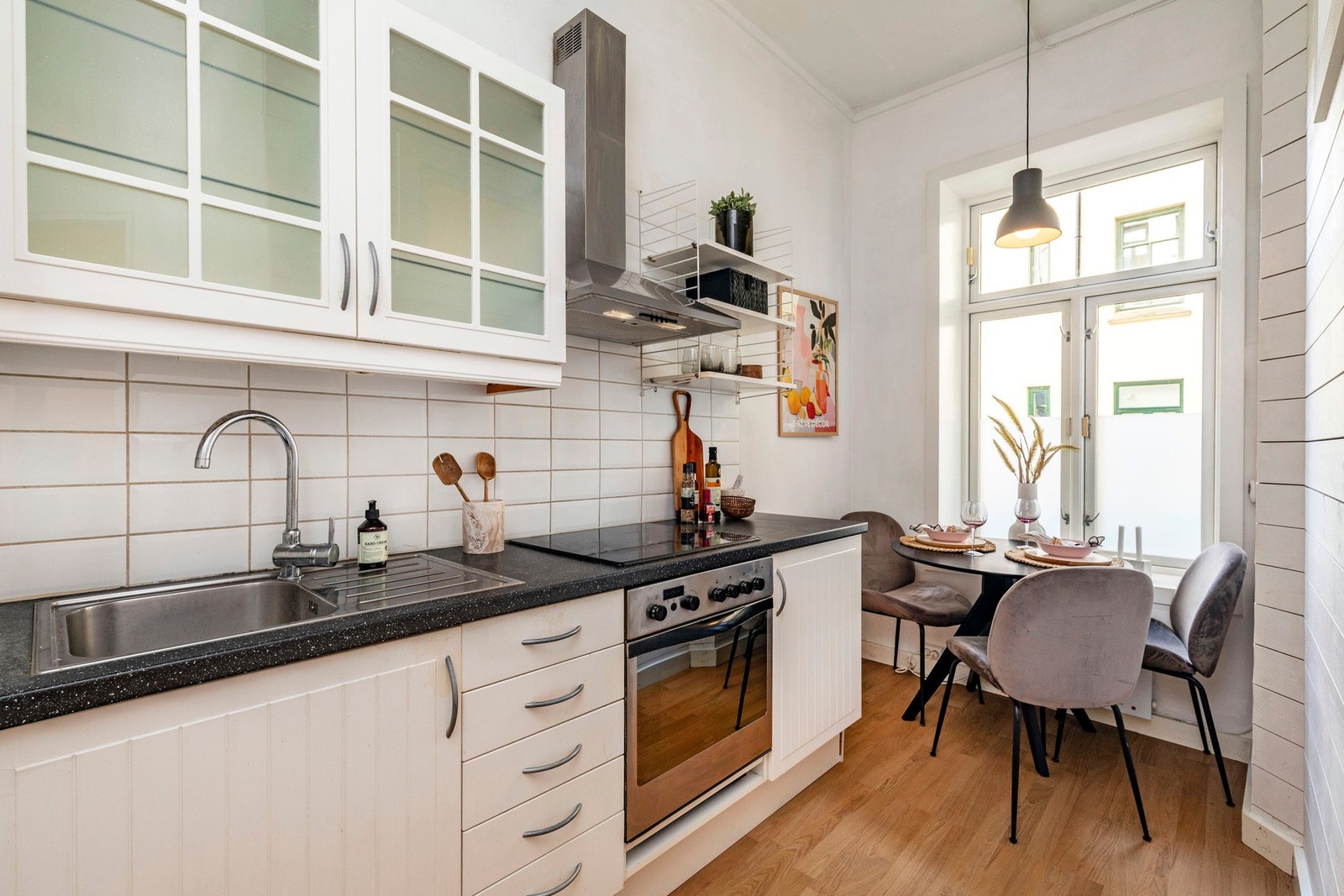 God takhøyde på ca. 3,11 meter. Galleribilde