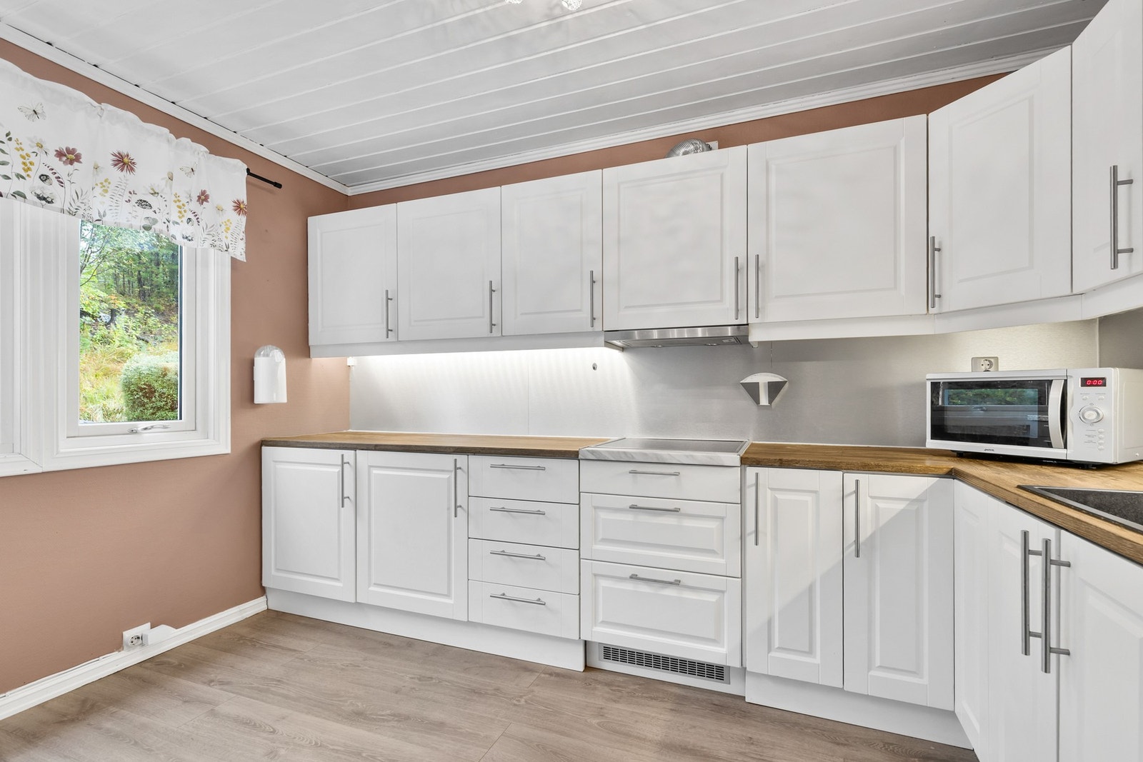 Det er montert ventilator med avtrekk ut Galleribilde