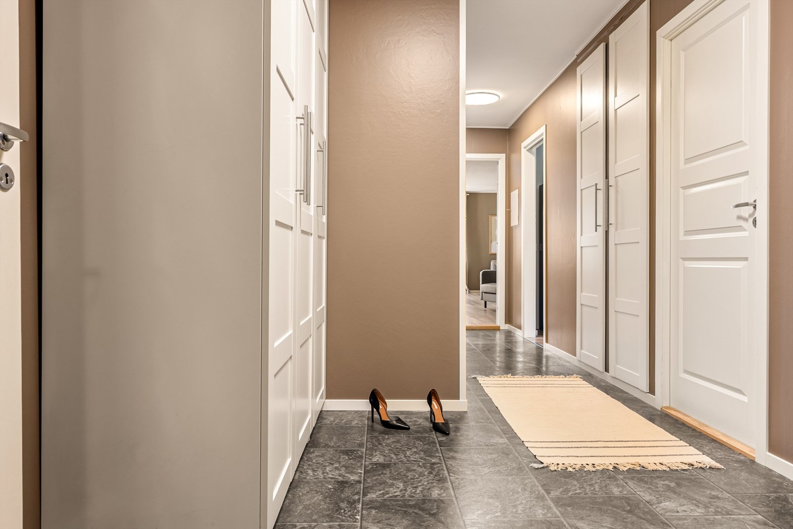 Leiligheten har også en innvendig bod for oppbevaring Galleribilde