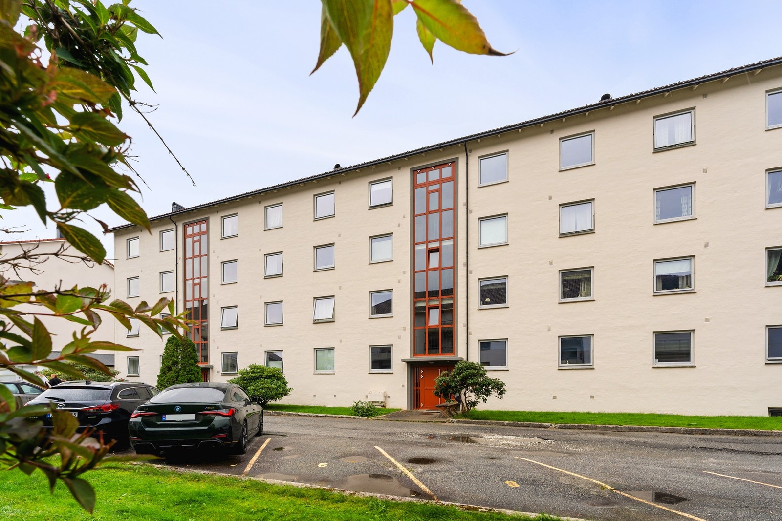 Borettslaget består av totalt 48 andelsleiligheter og har utført betydelig vedlikehold av bygningsmassen de siste 14 årene. Galleribilde