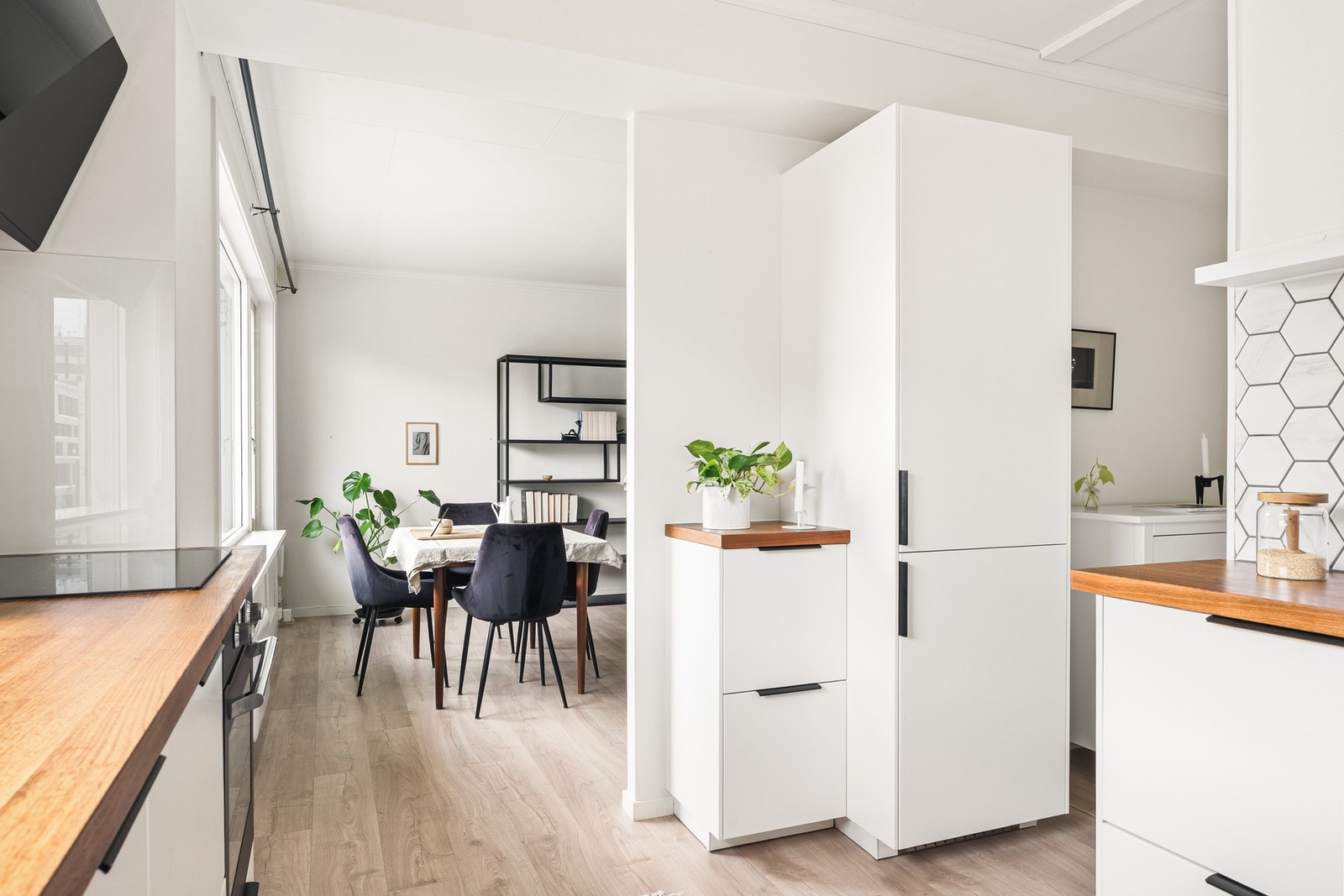 Alle hvitevarer er integrert og medfølger handelen. Galleribilde