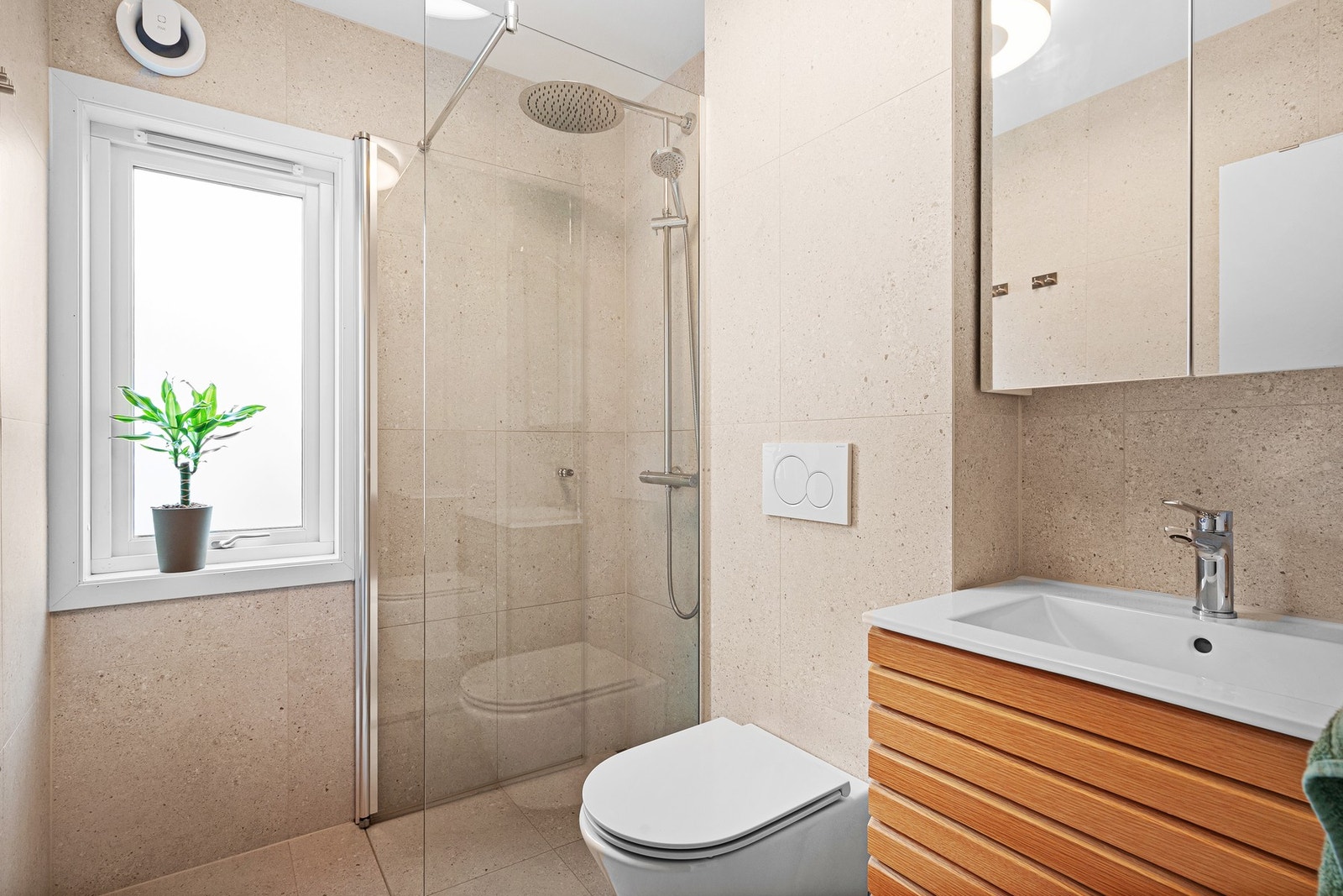 Flislagt og lekkert bad fra 2023. Galleribilde