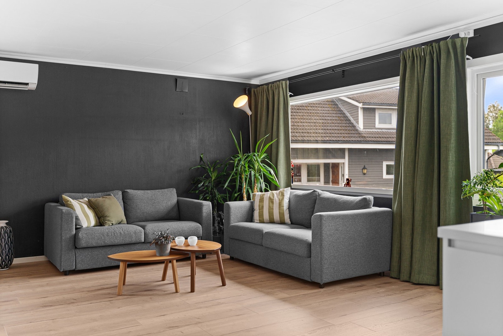 Her kan man enkelt innrede i ulike soner. Varmepumpe for jevn og behagelig temperatur året rundt. Galleribilde