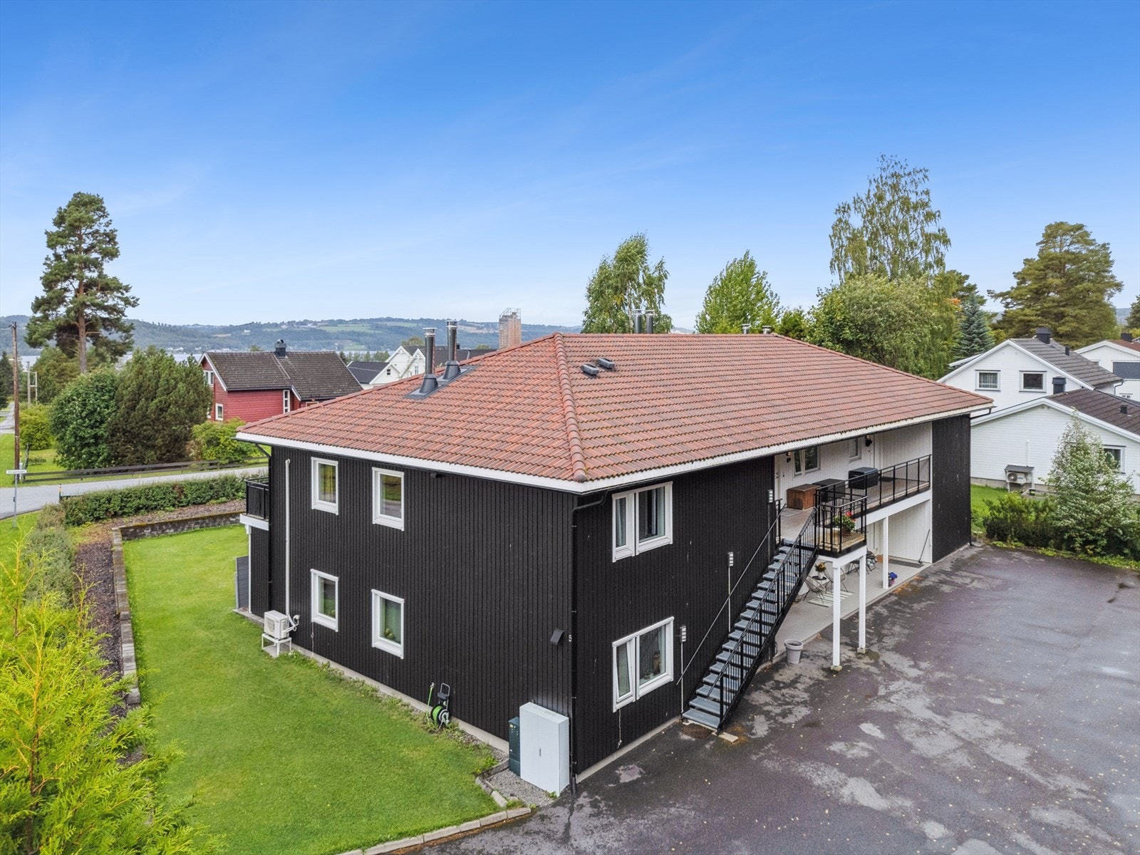 Sentral beliggenhet i Brumunddal. Galleribilde