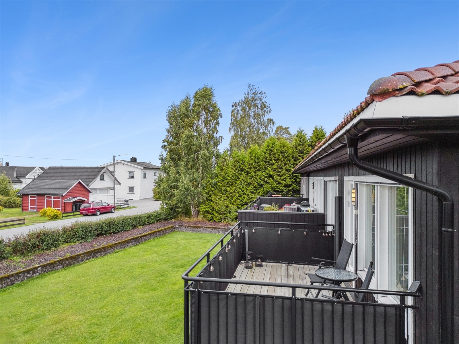 Balkongen er sørvest vendt med gode solforhold. Galleribilde