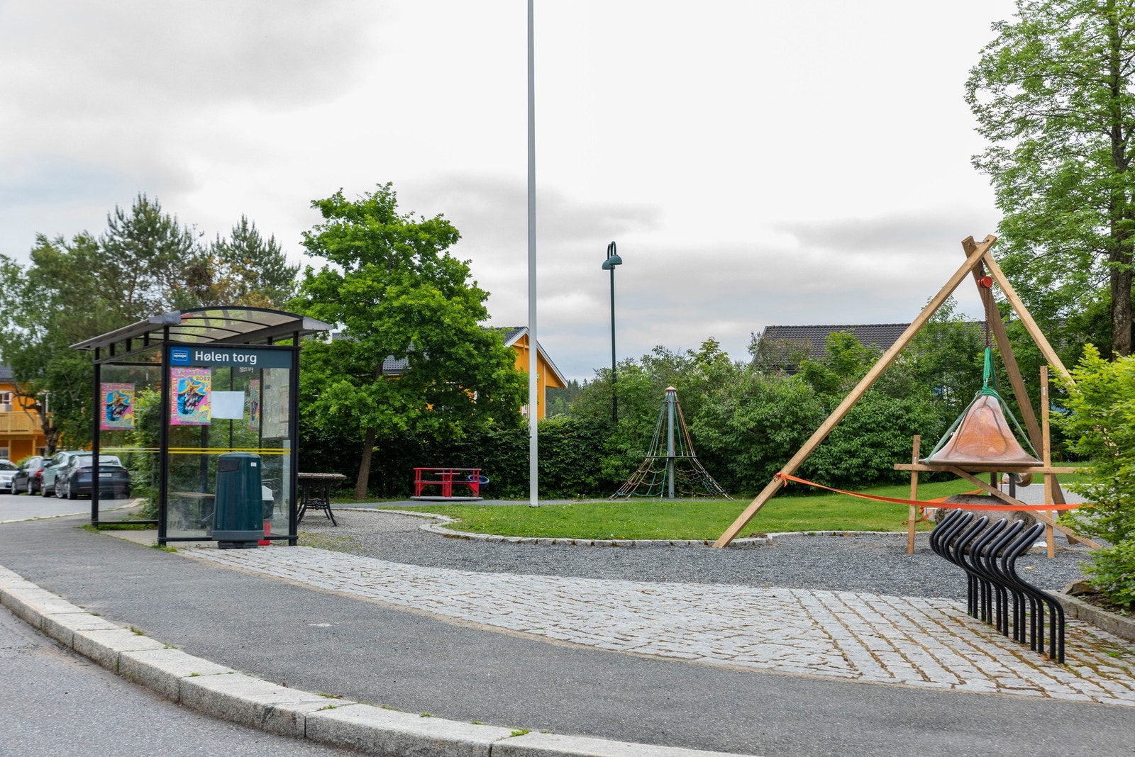 Hyggelige Hølen torg. Galleribilde