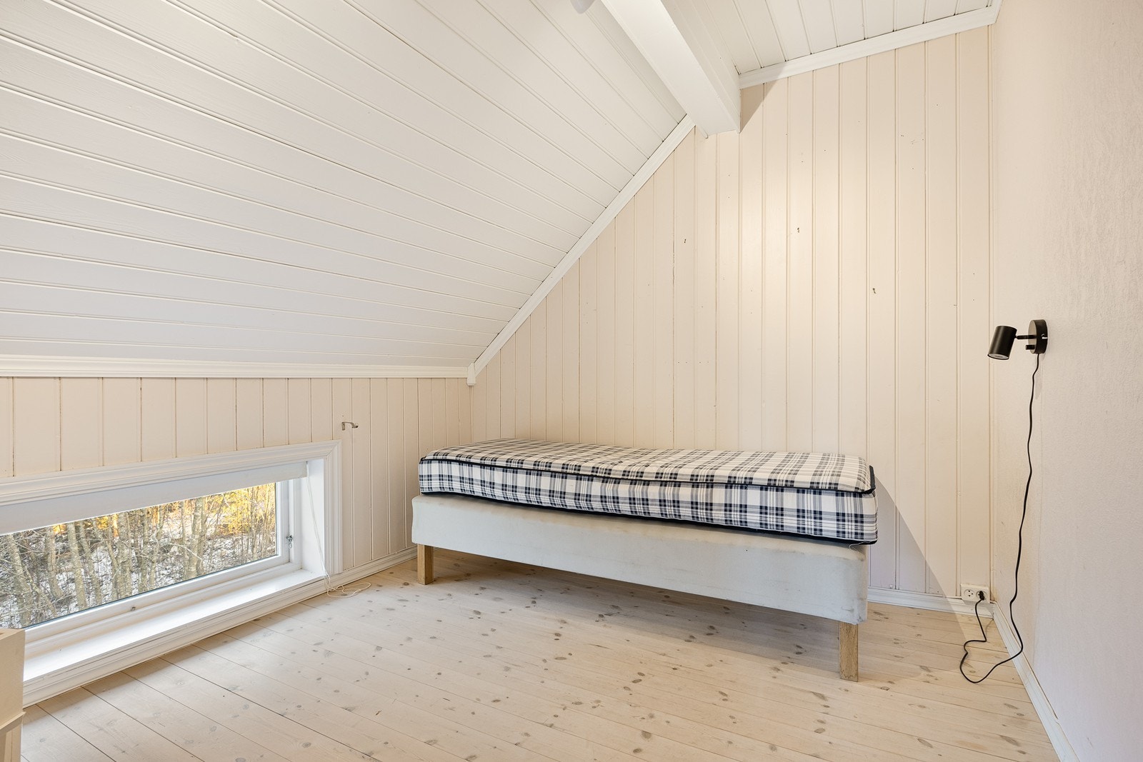 Soverommene i etasjen er malt i lyse, rolige farger. Galleribilde