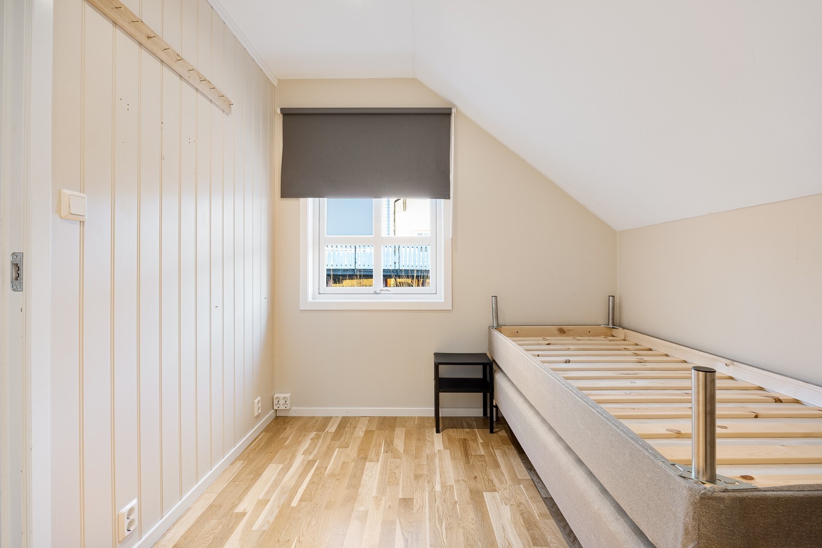 Innredet rom i loftsetasje. Galleribilde