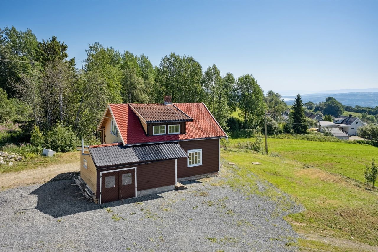 Opprinnelig byggeår er usikkert, men antakelig rundt begynnelsen av 1900-tallet. Kanskje eldre. Galleribilde
