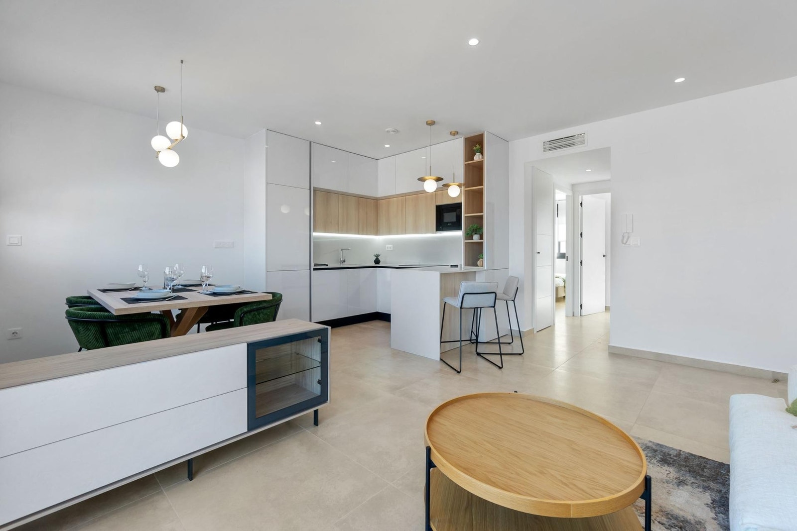 Spaniamegler1 har eget advokatkontor som sikrer kjøpsprosessen Galleribilde