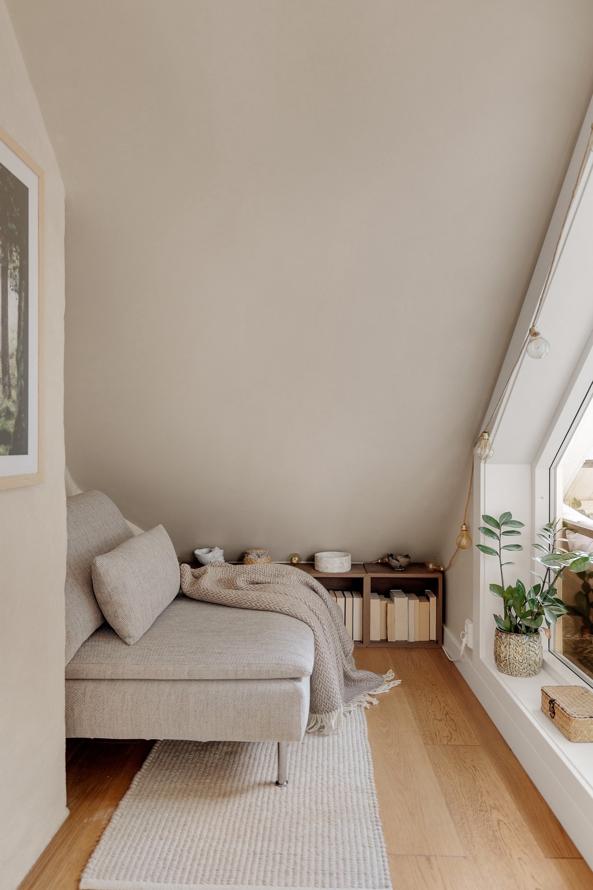 Et rolig hjørne med plass til lesekrok eller kontor. Galleribilde
