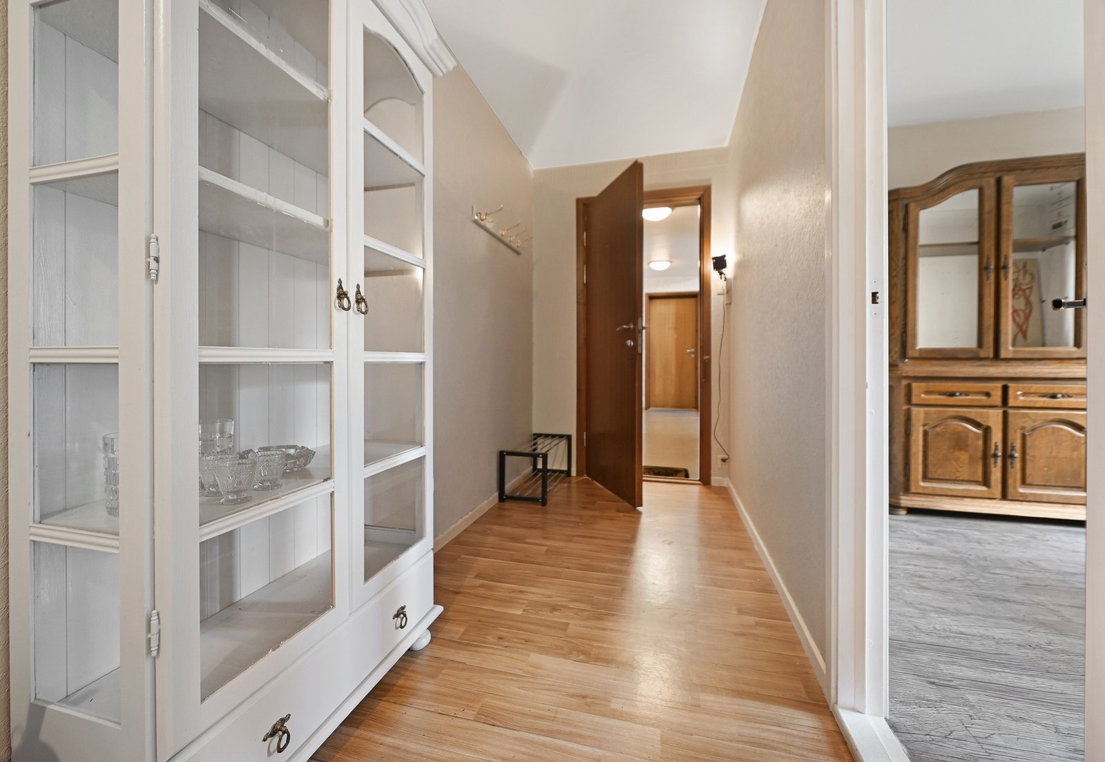 Entré med god plass til både yttertøy og sko. Galleribilde