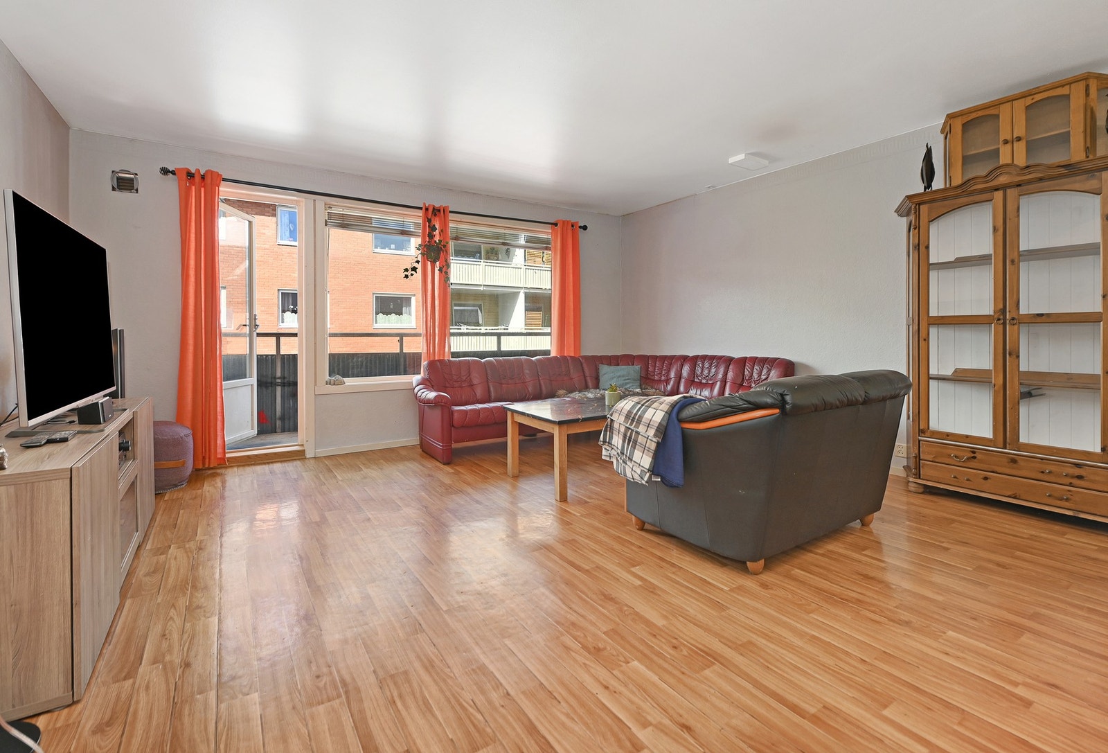 Leiligheten ligger meget sentralt, og gir deg gangavstand til alt sentrum kan tilby. Galleribilde