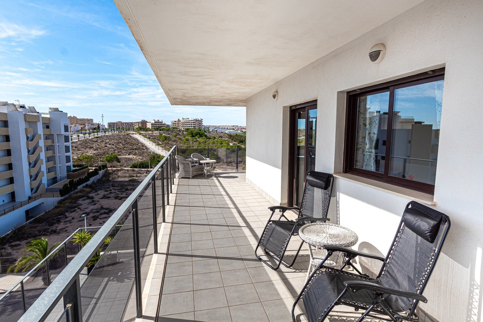 Spaniamegler1 har eget advokatkontor som sikrer kjøpsprosessen Galleribilde