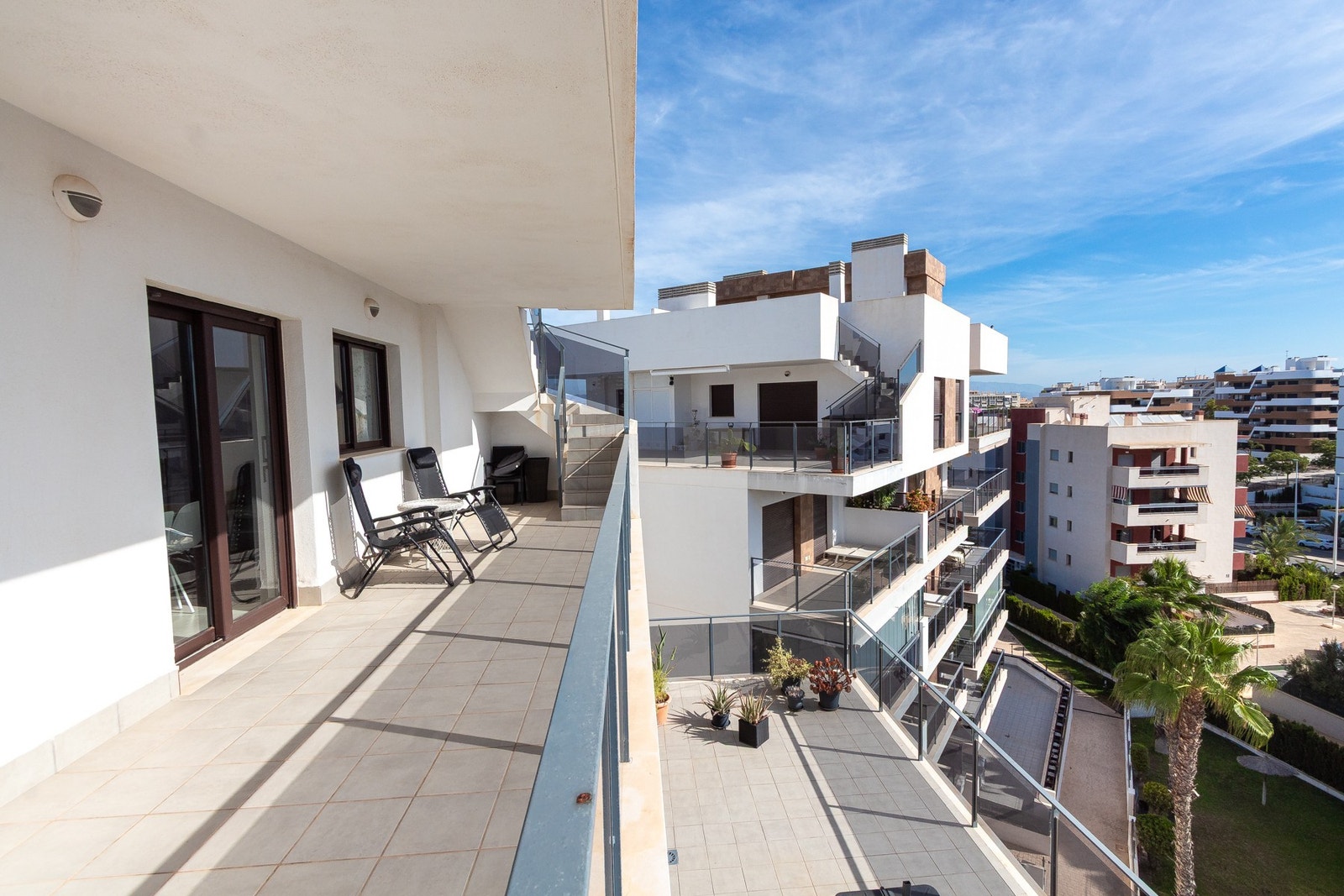 Spaniamegler1 har eget advokatkontor som sikrer kjøpsprosessen Galleribilde