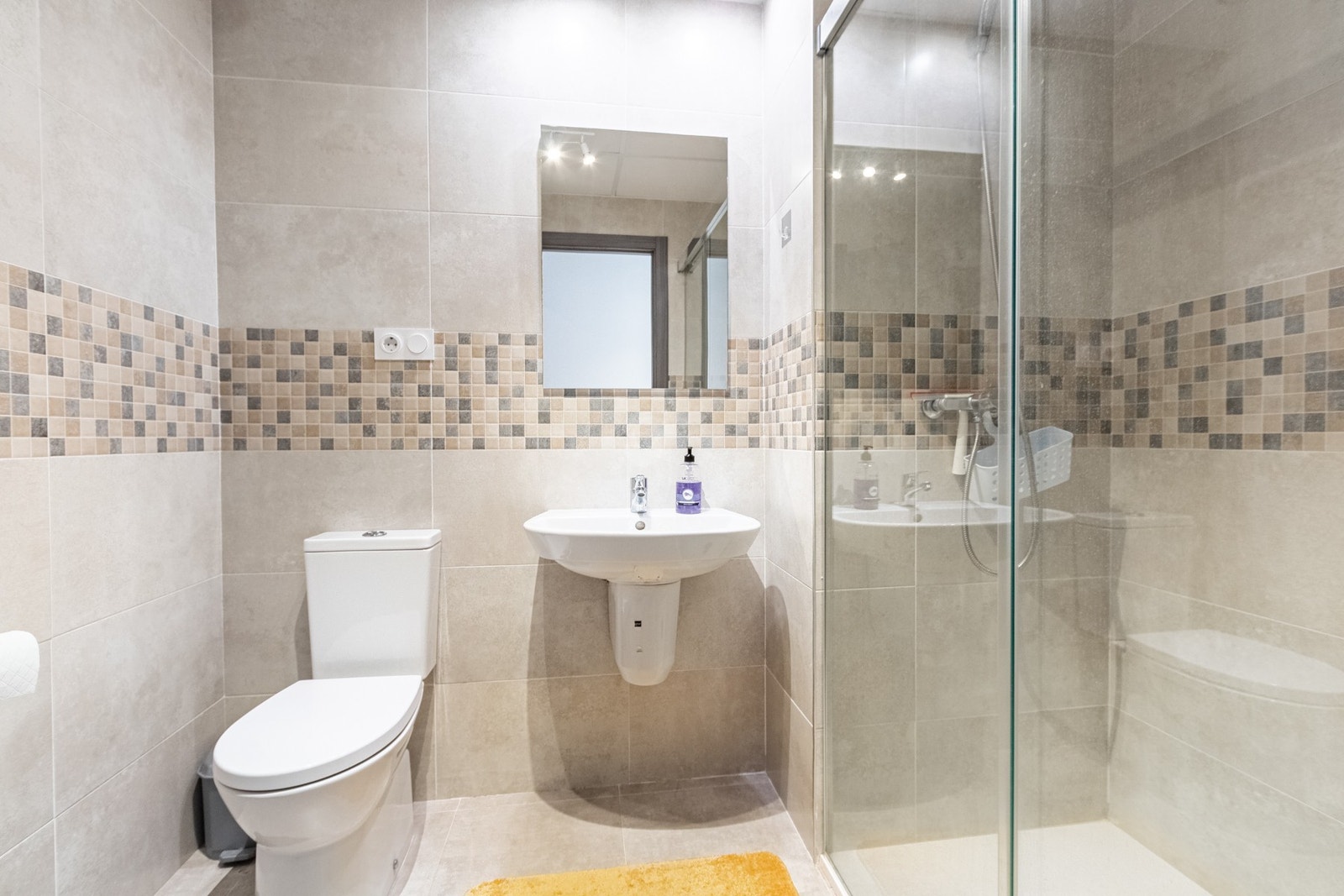 Spaniamegler1 har eget advokatkontor som sikrer kjøpsprosessen Galleribilde