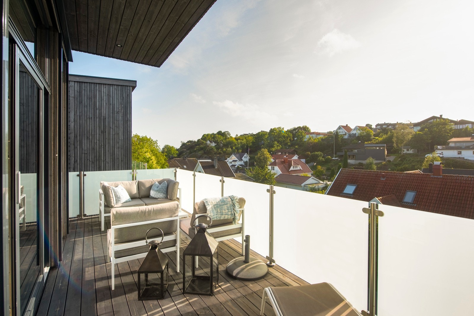 Et deilig sted å ta med kaffekoppen ut, senke skuldrene og nyte utsynet Galleribilde