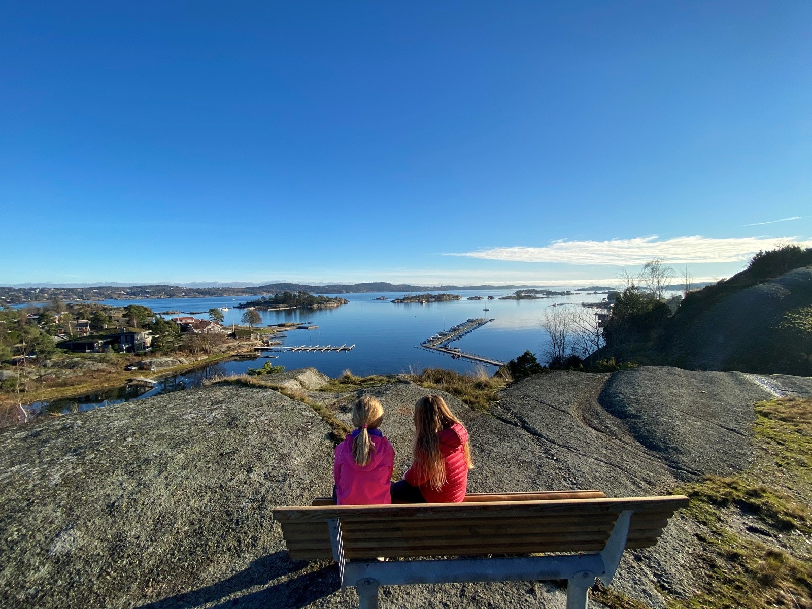 Super utsikt fra Lønneglovetoppen - kun noen hundre meter fra eiendommen Galleribilde