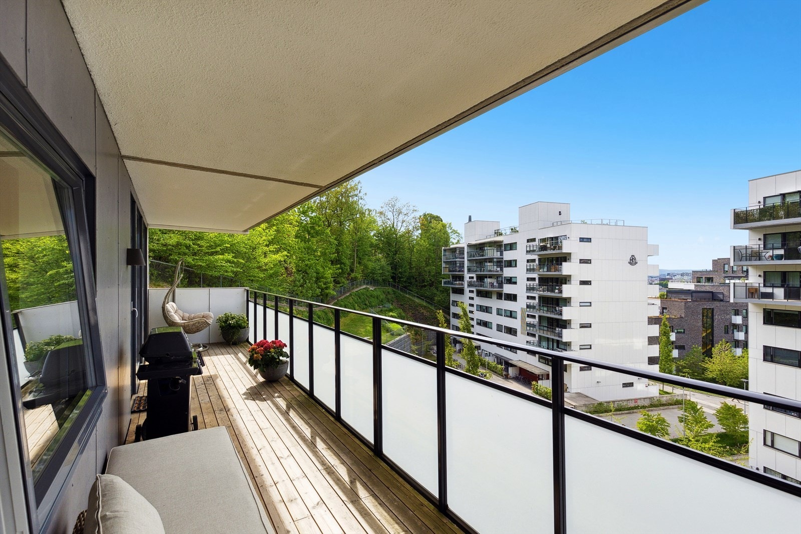 Store flater gjør det enkelt å møblere etter behov. Galleribilde