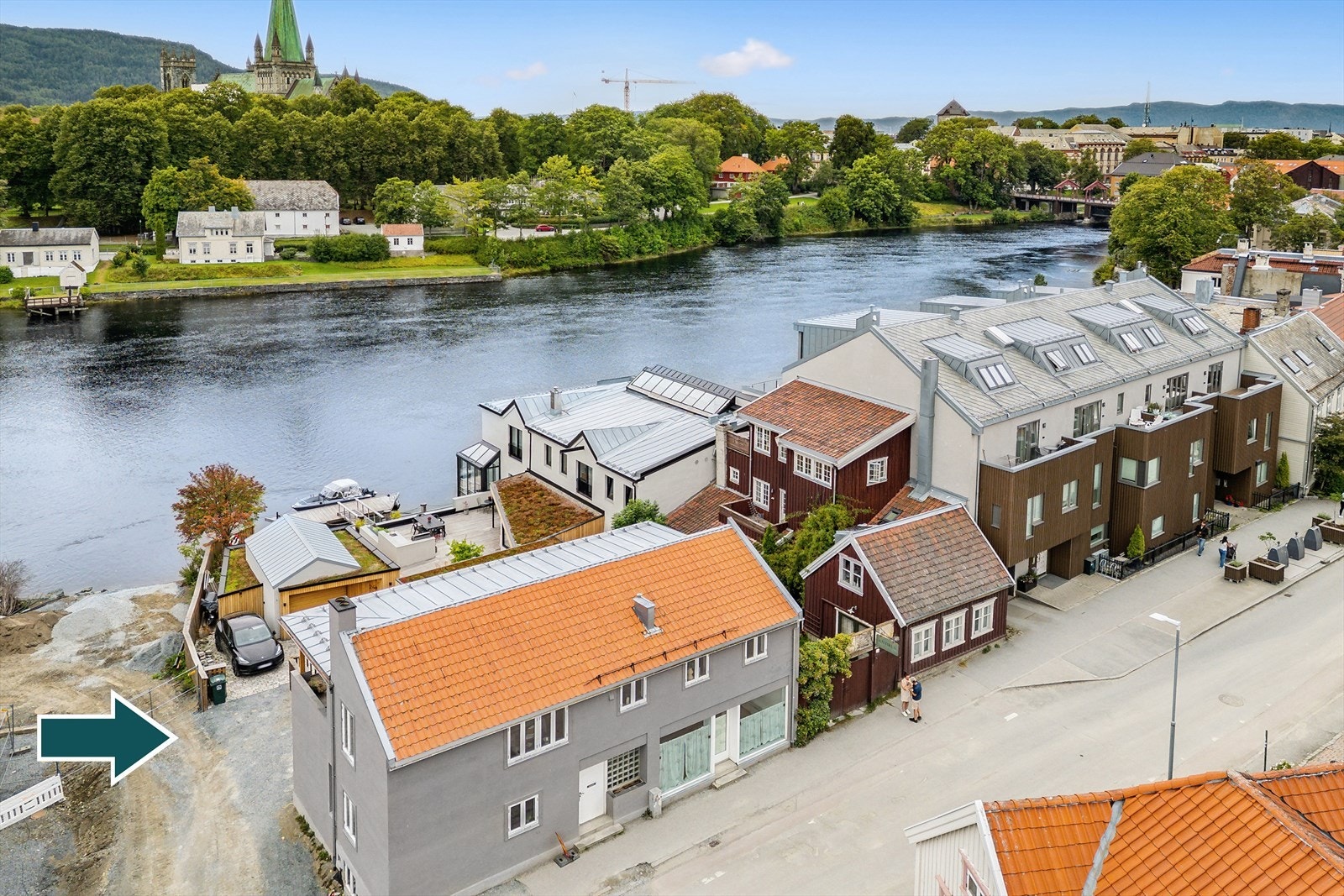 Du finner også rekreasjonsmuligheter rundt Nidelven, her har man turstier langs elva og fine muligheter for løpe-/joggeturer om sommer, så vel som vinter. Galleribilde