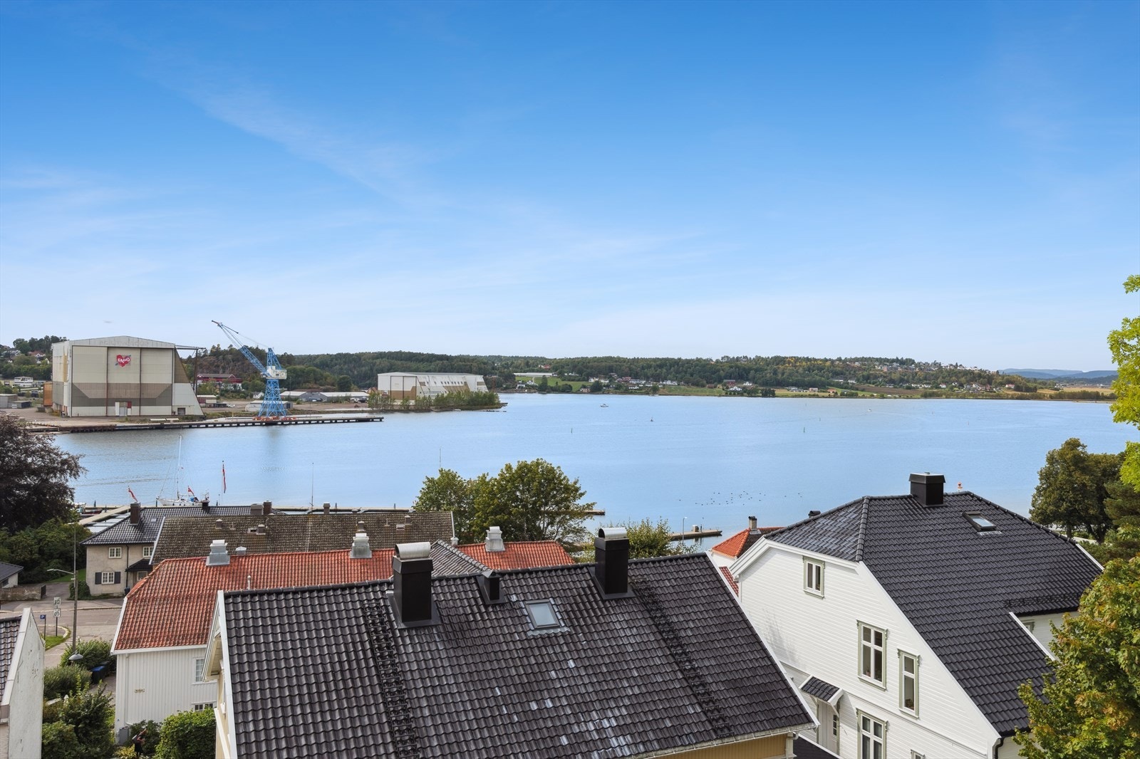 Fra leiligheten har man flott utsikt over innseilingen til Tønsberg. Galleribilde