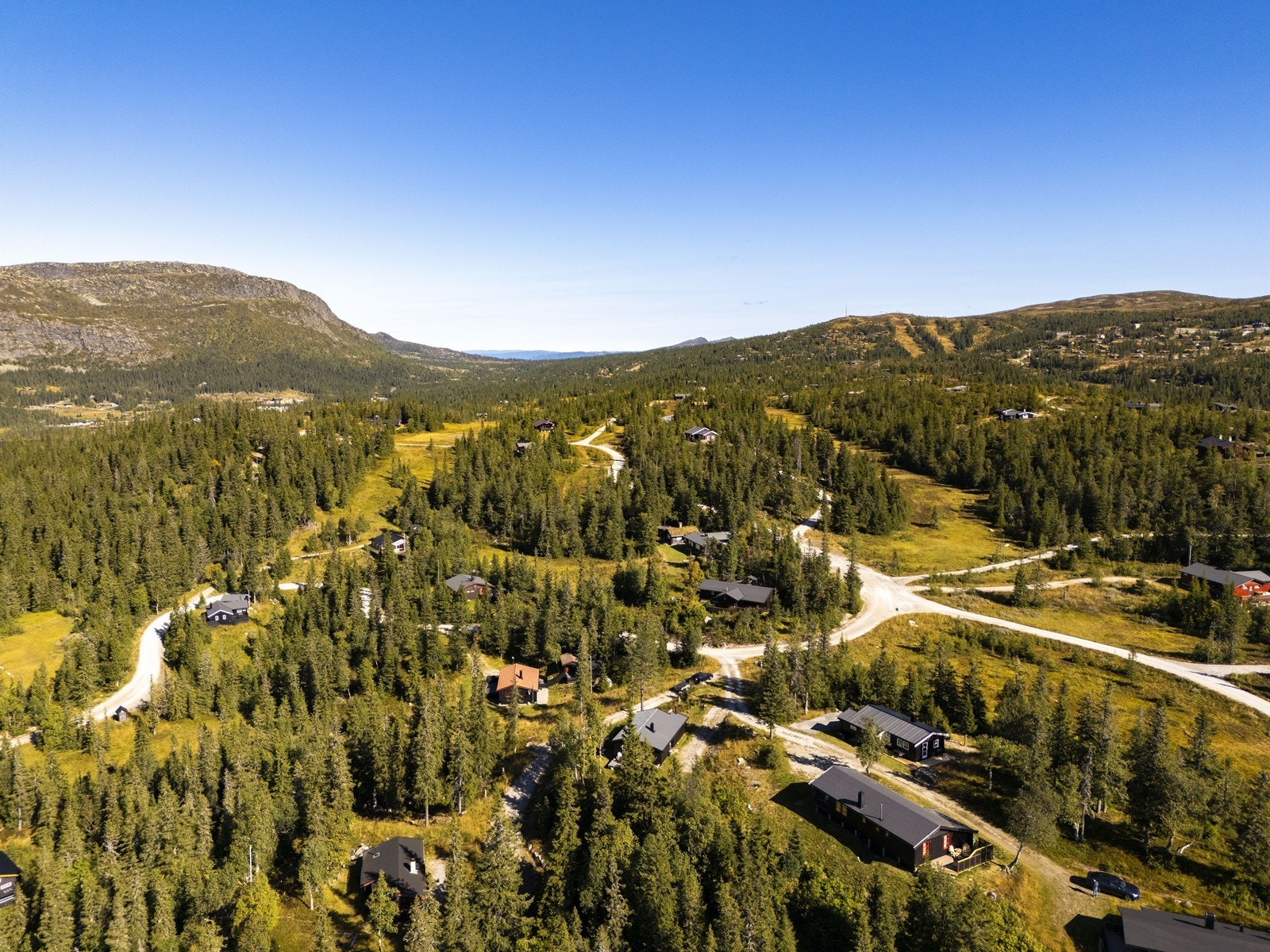 Fra hytta er det også gangavstand til alpinanlegg og Haglebu Fjellstue. Galleribilde