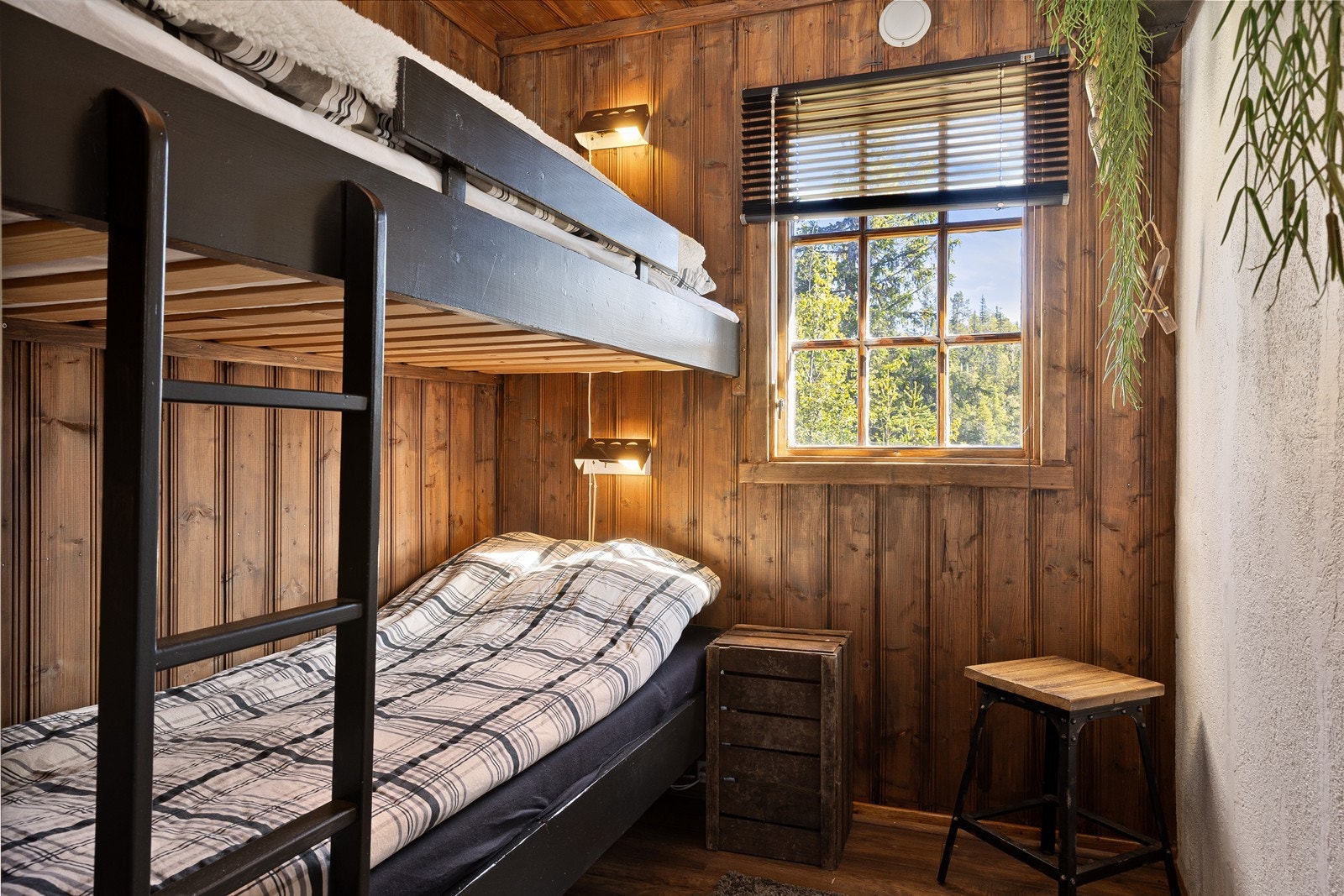 Soverom 3 - Med dagens løsning er det totalt åtte sengeplasser - godt egnet for både familie og gjester. Galleribilde