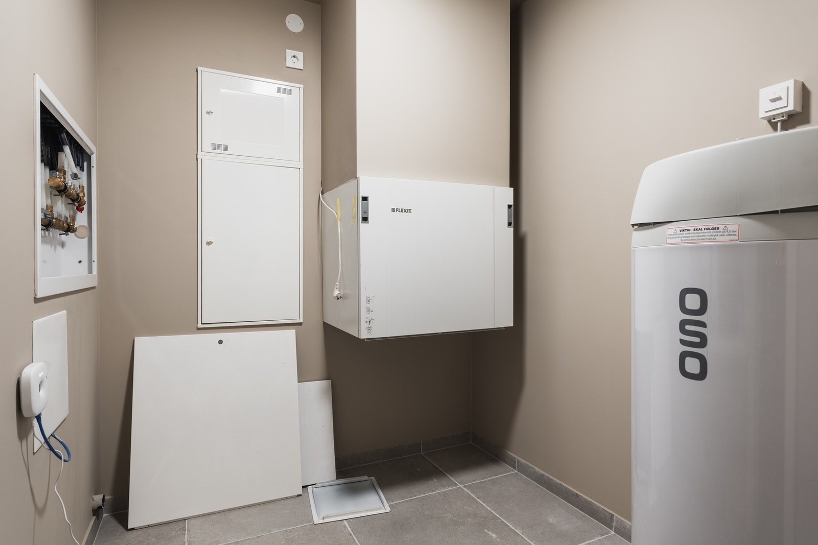 Teknisk rom i underetasjen. Galleribilde