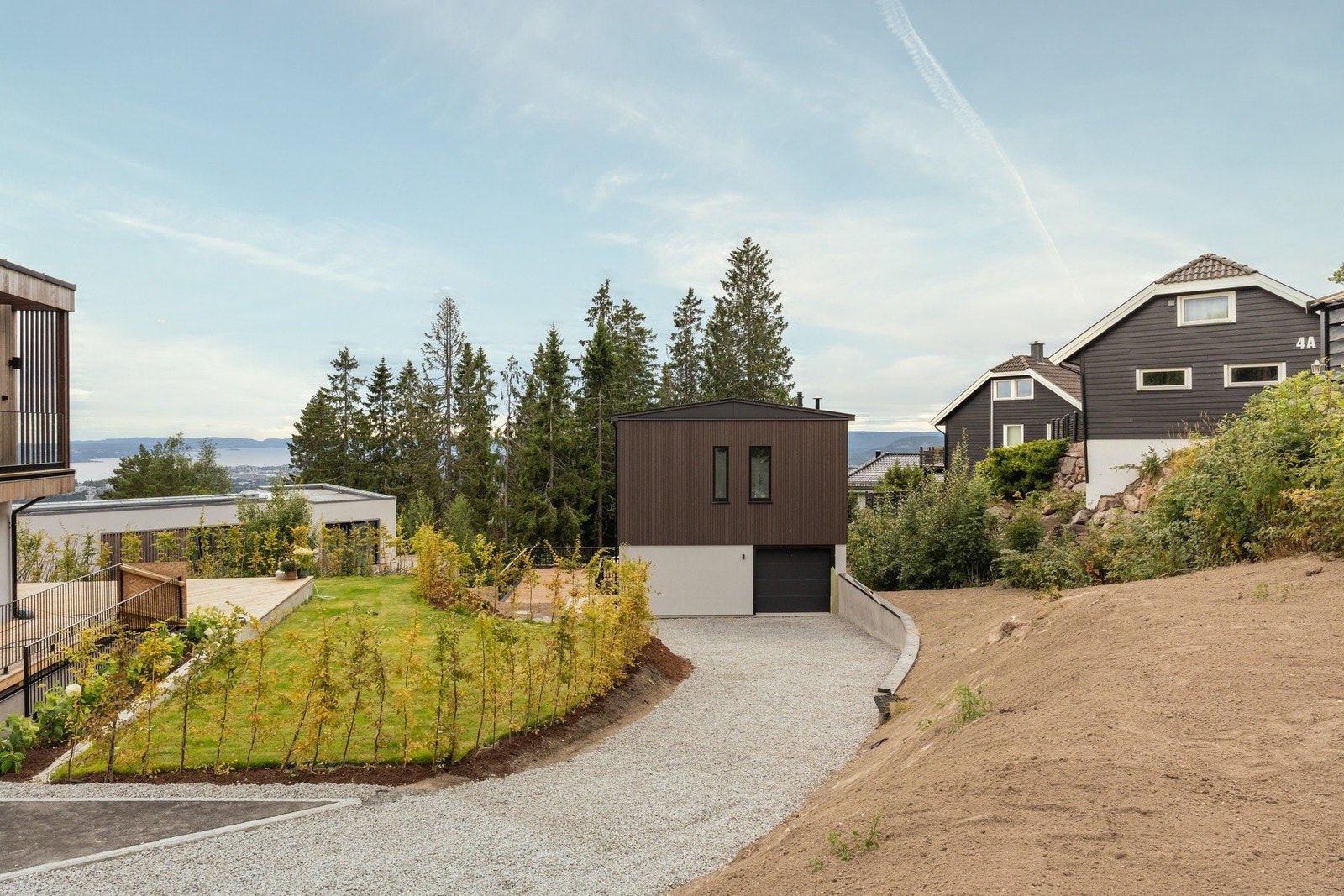 Opparbeidet innkjørsel. Galleribilde