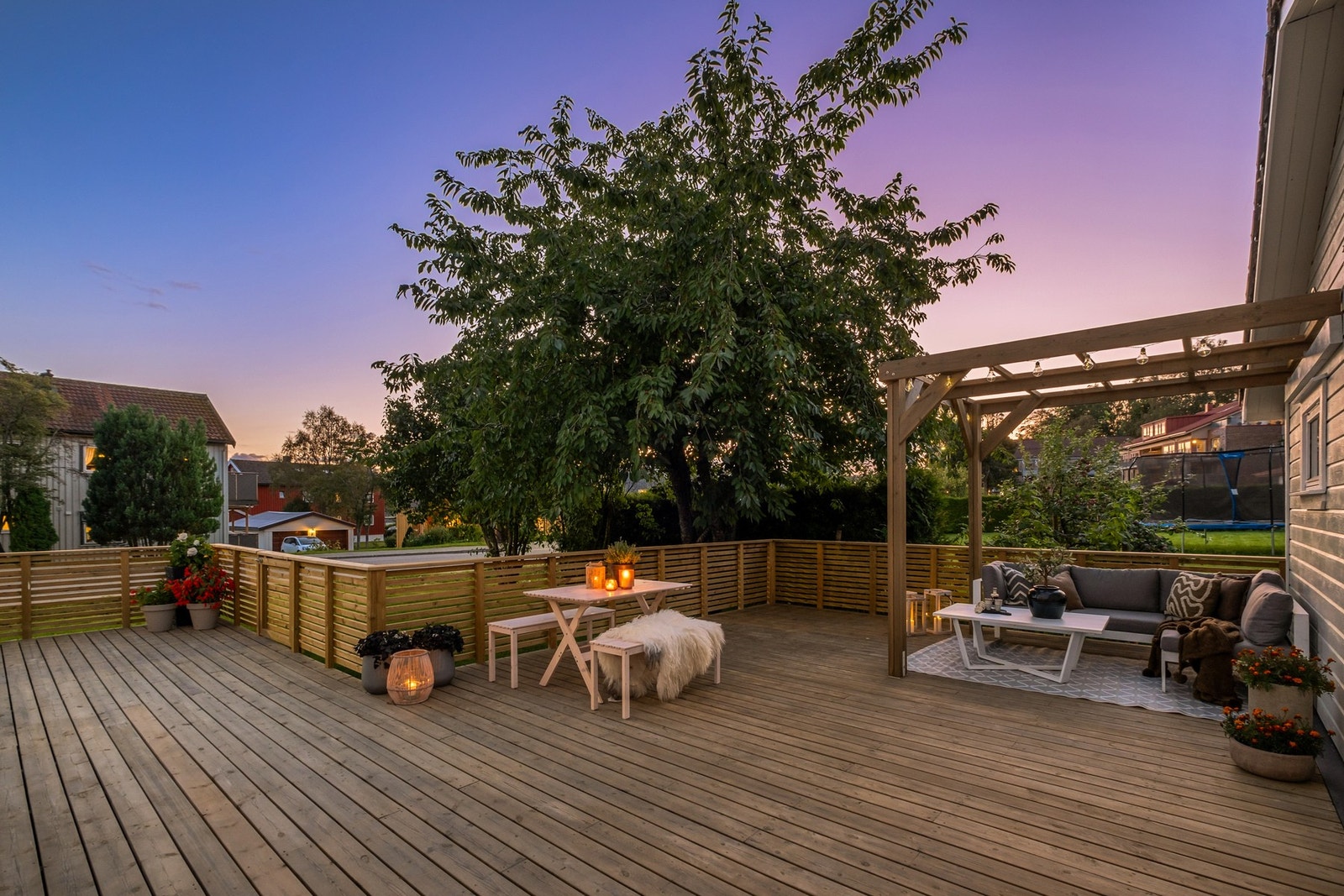 Boligen har en fantastisk terrasse på hele 89,1 kvm Galleribilde