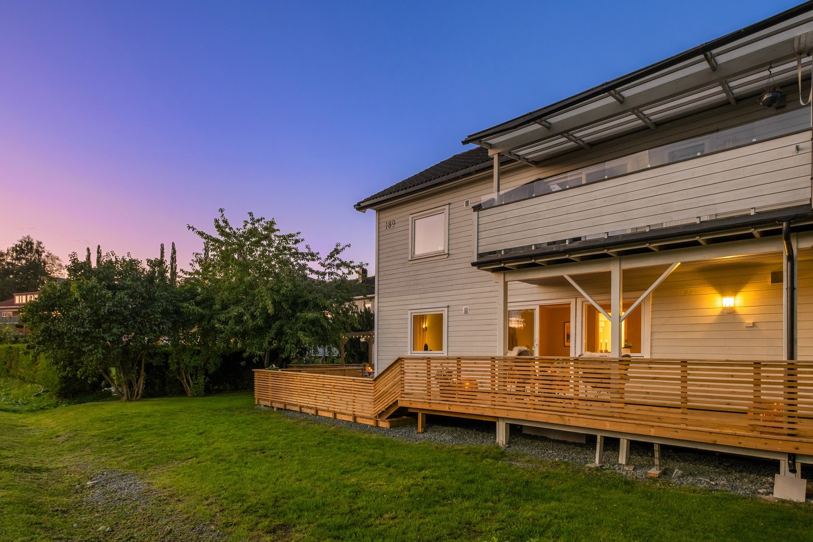 En flott halvpart av en tomannsbolig med svært sentral beliggenhet Galleribilde