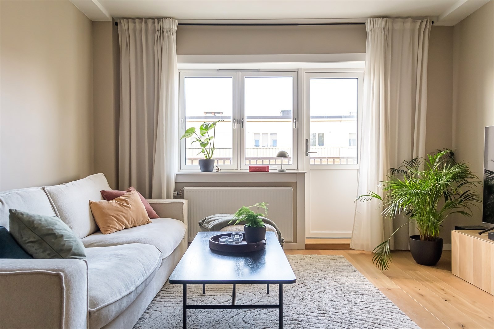 Fra stuen er det utgang til en flott balkong. Galleribilde