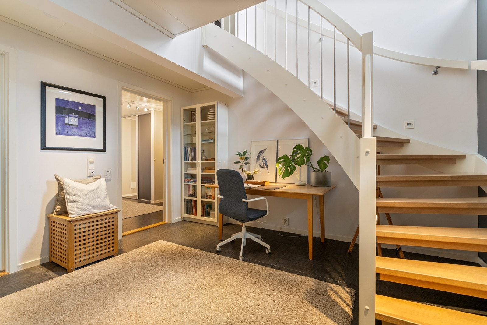 Hall/kjellerstue Galleribilde