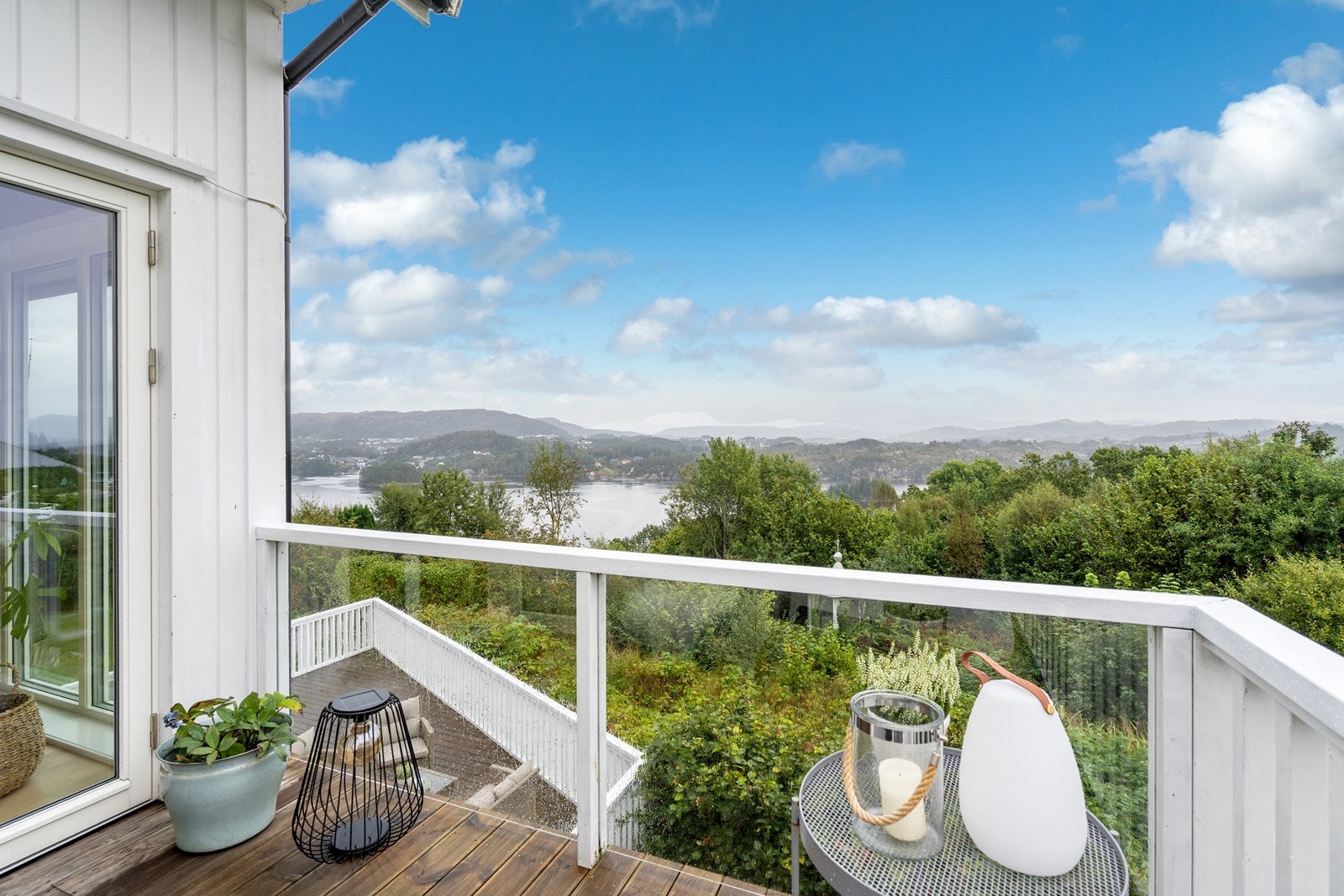 Solrik balkong mot sør Galleribilde