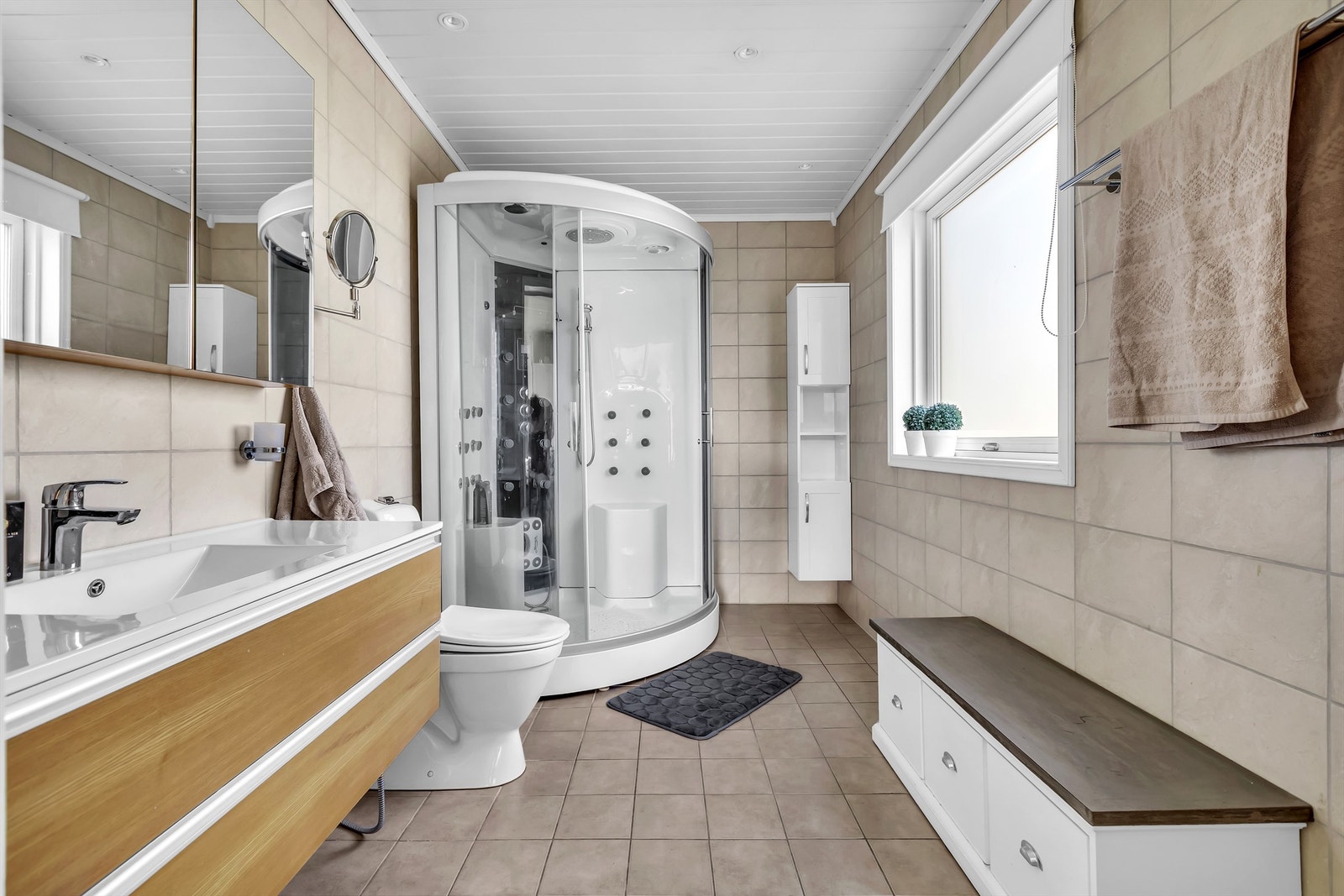 Baderom 1 med varmekabler Galleribilde