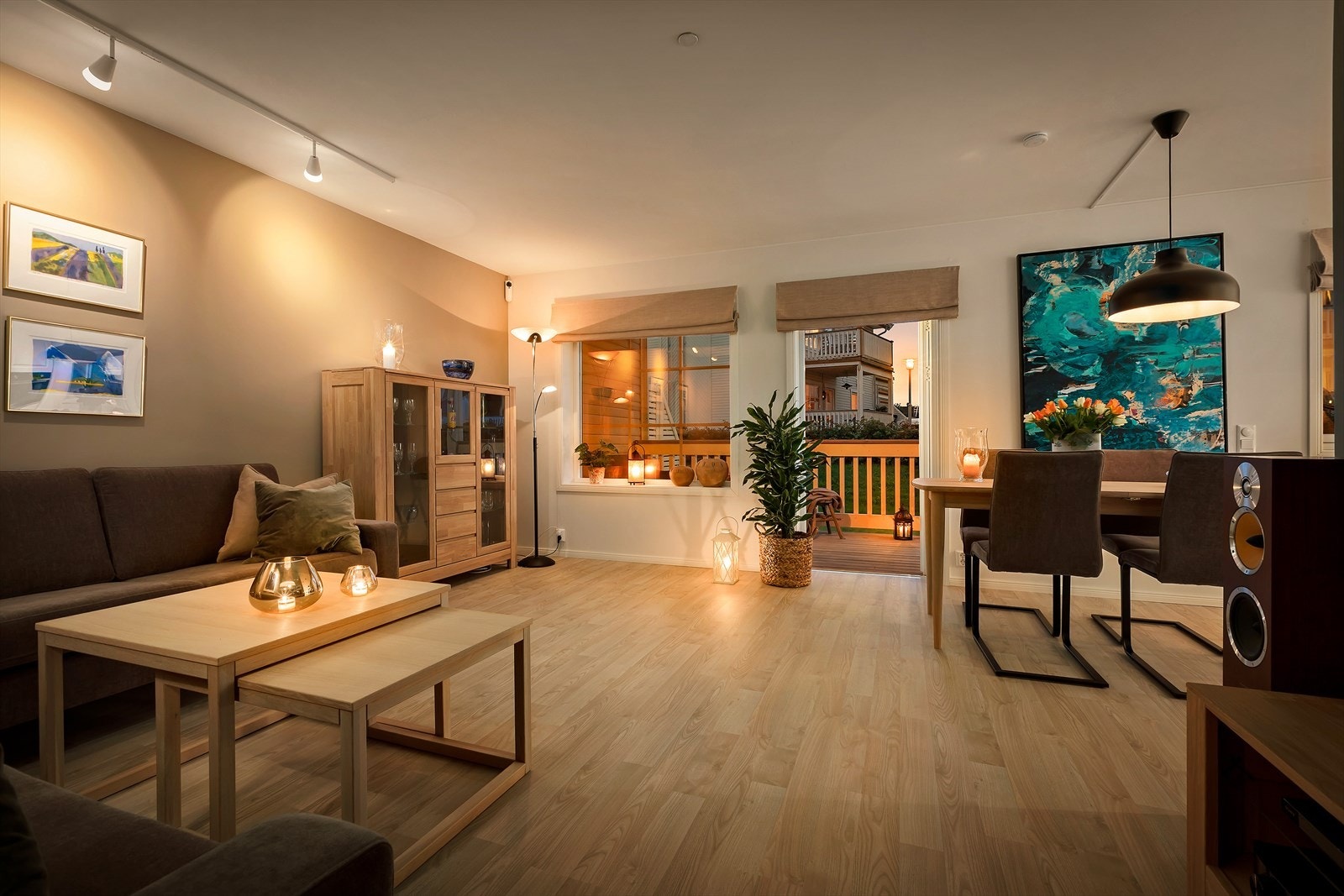 En stilren innredet 3-roms selveierleilighet med attraktiv beliggenhet. Galleribilde