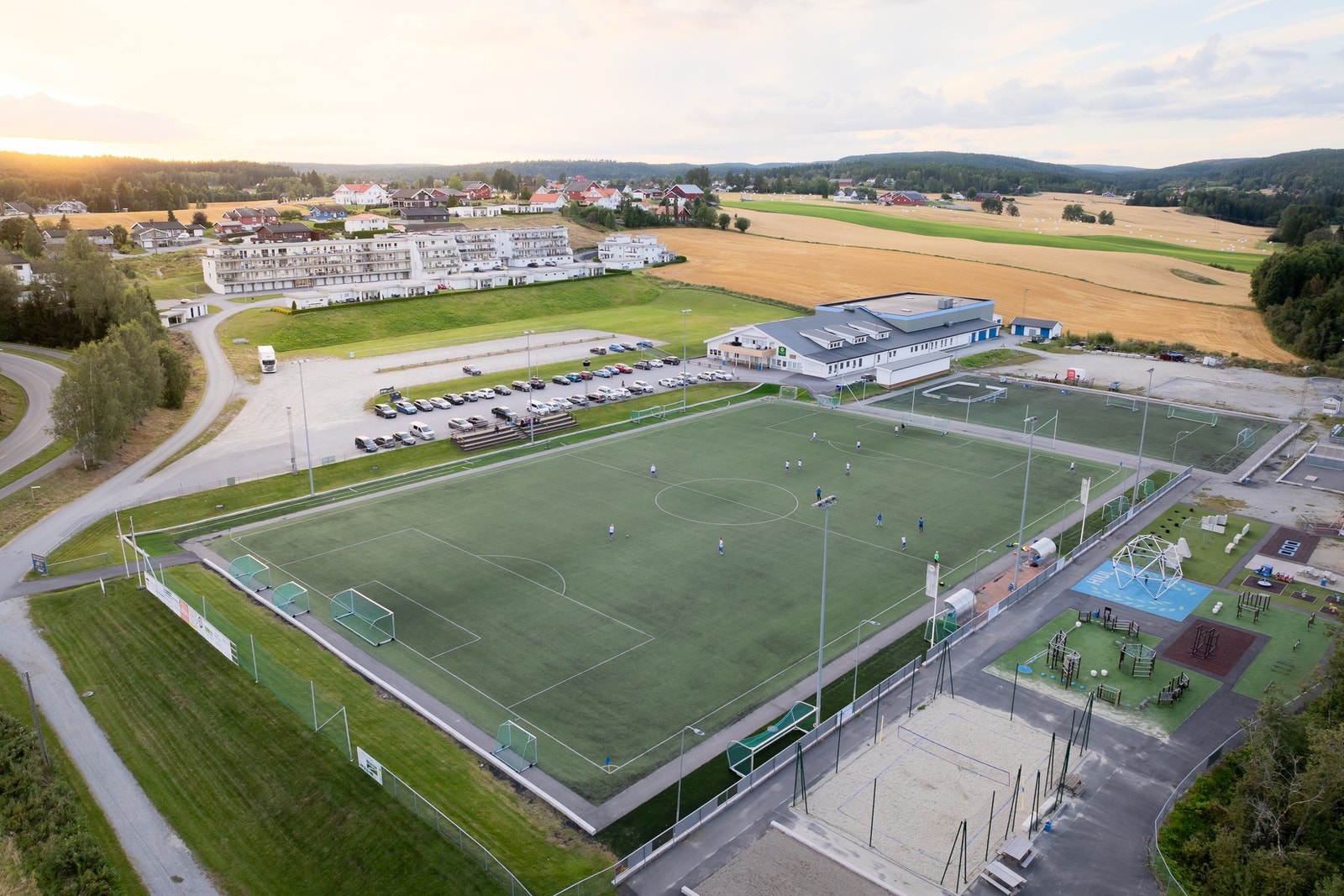 Høland Stadion byr på Idrettsanlegg for både store og små. Galleribilde
