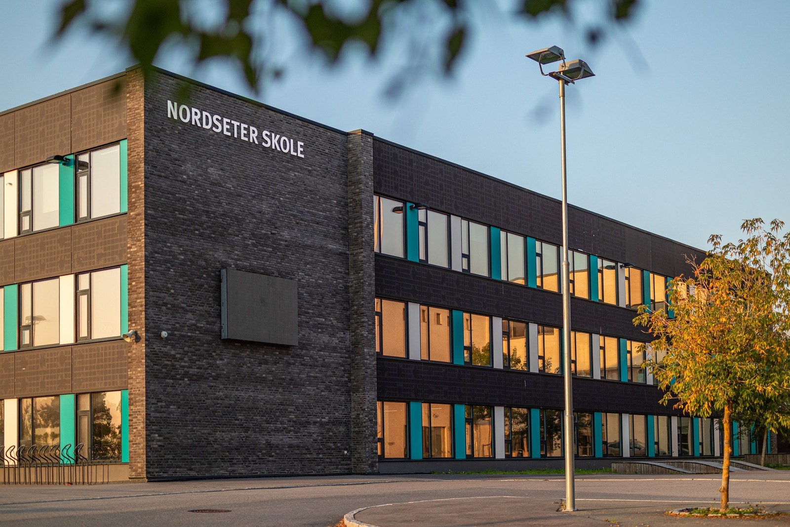 Boligen sokner til populære Nordseter skole, og ligger 300 meter unna via "bilfrie" internveier Galleribilde