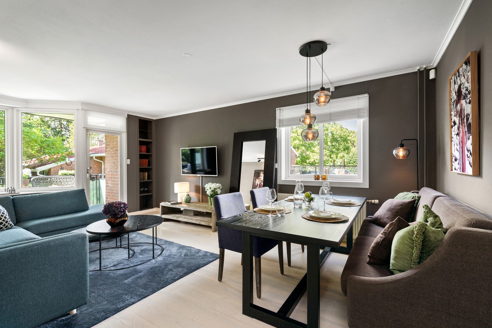 Stuen har en fin utforming som gjør det enkelt å møblere etter eget ønske. Galleribilde