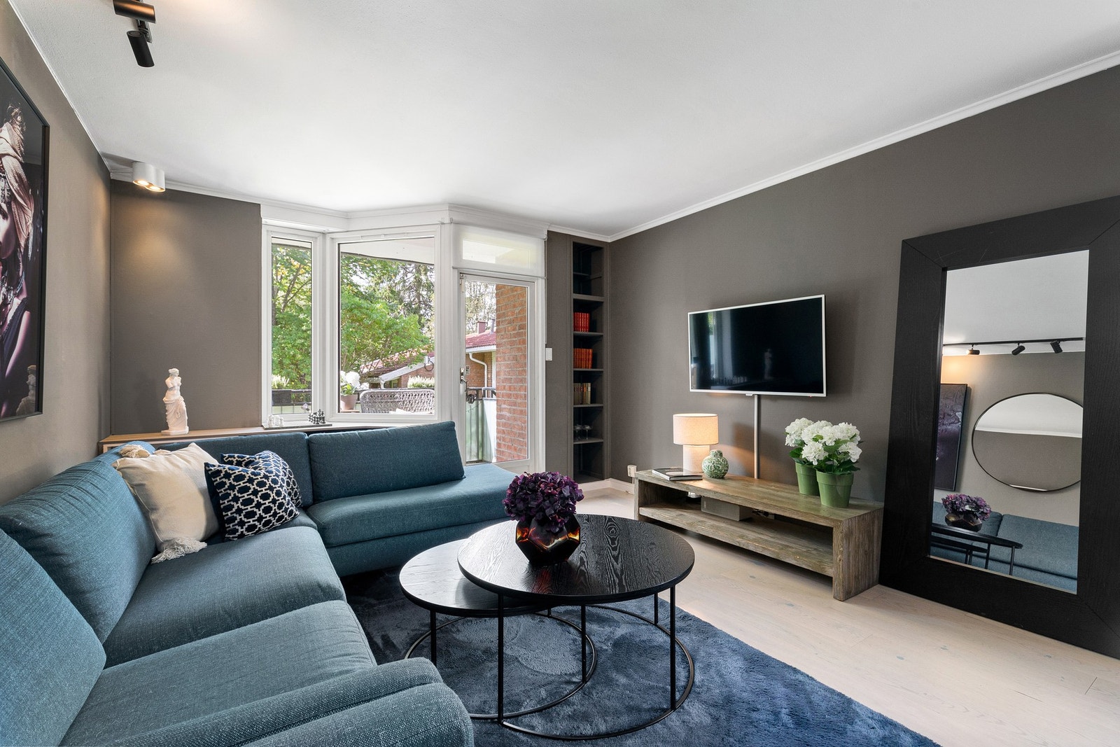 På gulv er det en flott 1-stavs parkett. Galleribilde