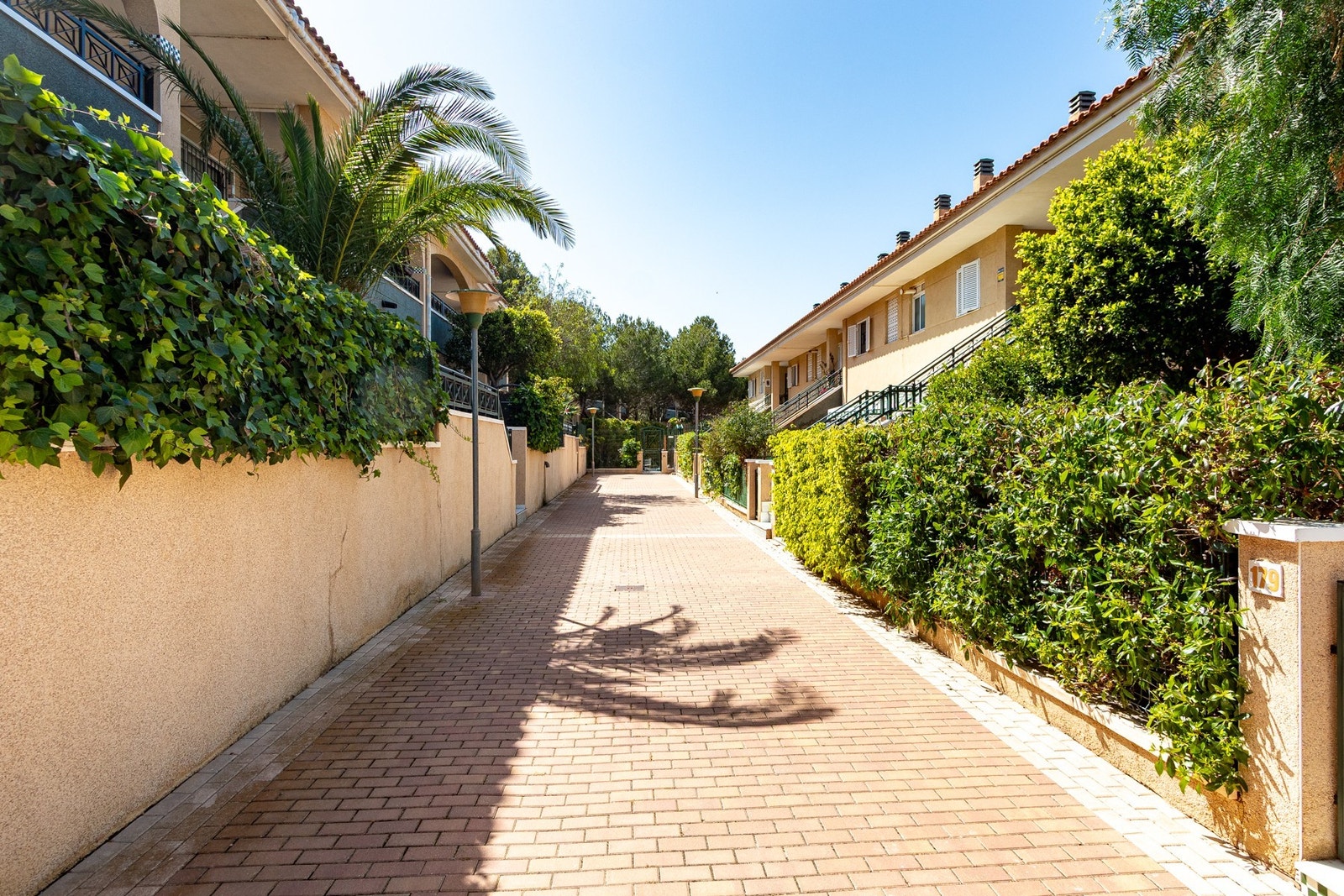 Spaniamegler1 har eget advokatkontor som sikrer kjøpsprosessen Galleribilde