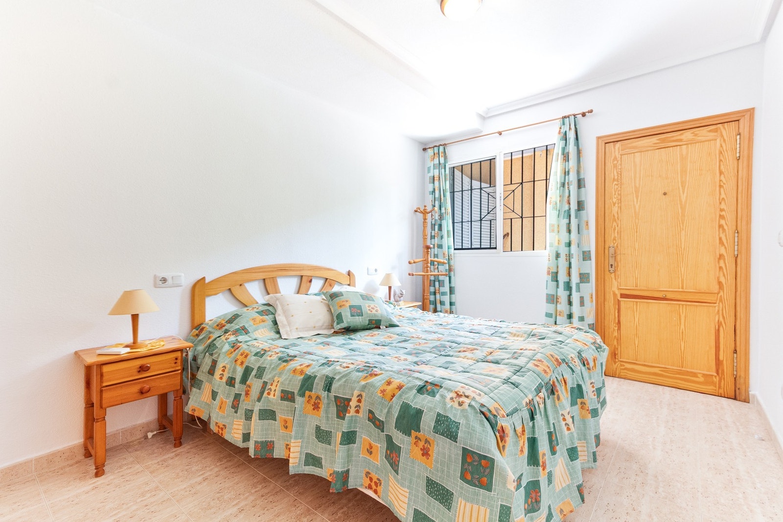 Spaniamegler1 har eget advokatkontor som sikrer kjøpsprosessen Galleribilde