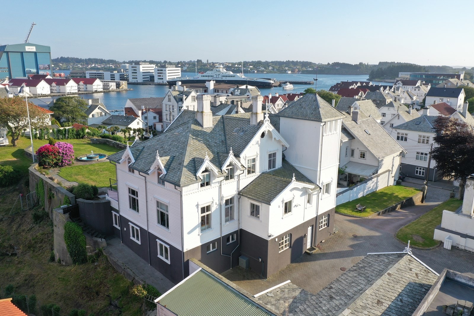 Herskapelig tårn bygget i 1910 Galleribilde