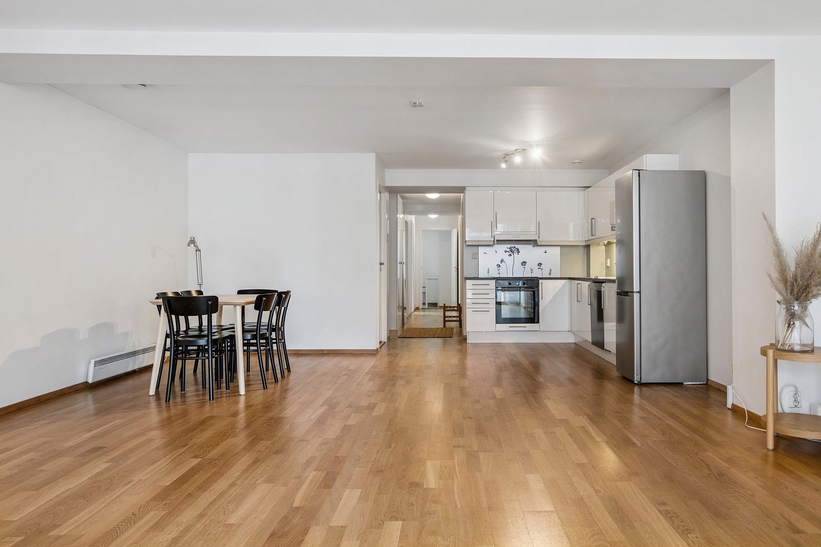 Spisestue/ kjøkken Galleribilde