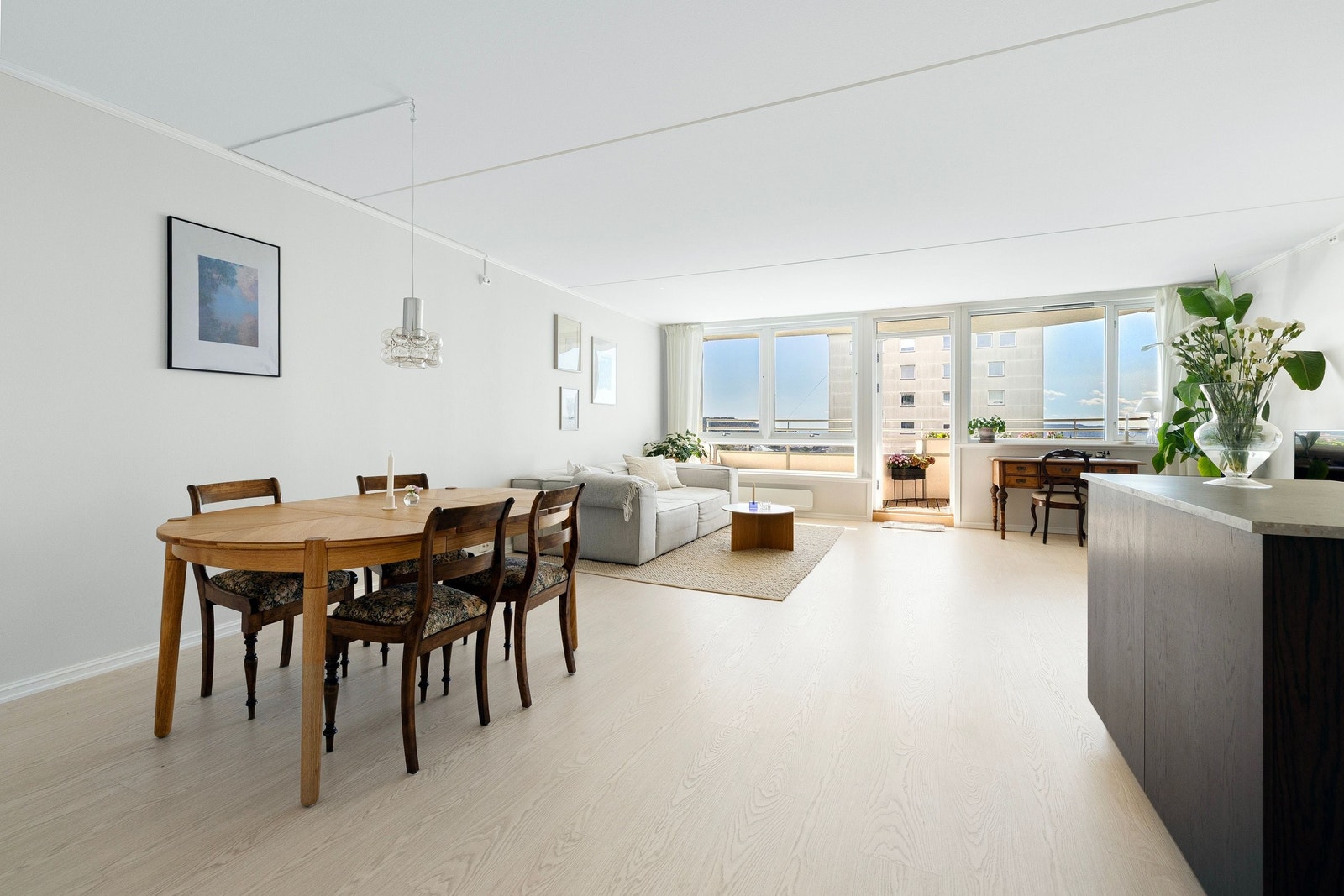 Et sosialt og innbydende allrom. Galleribilde